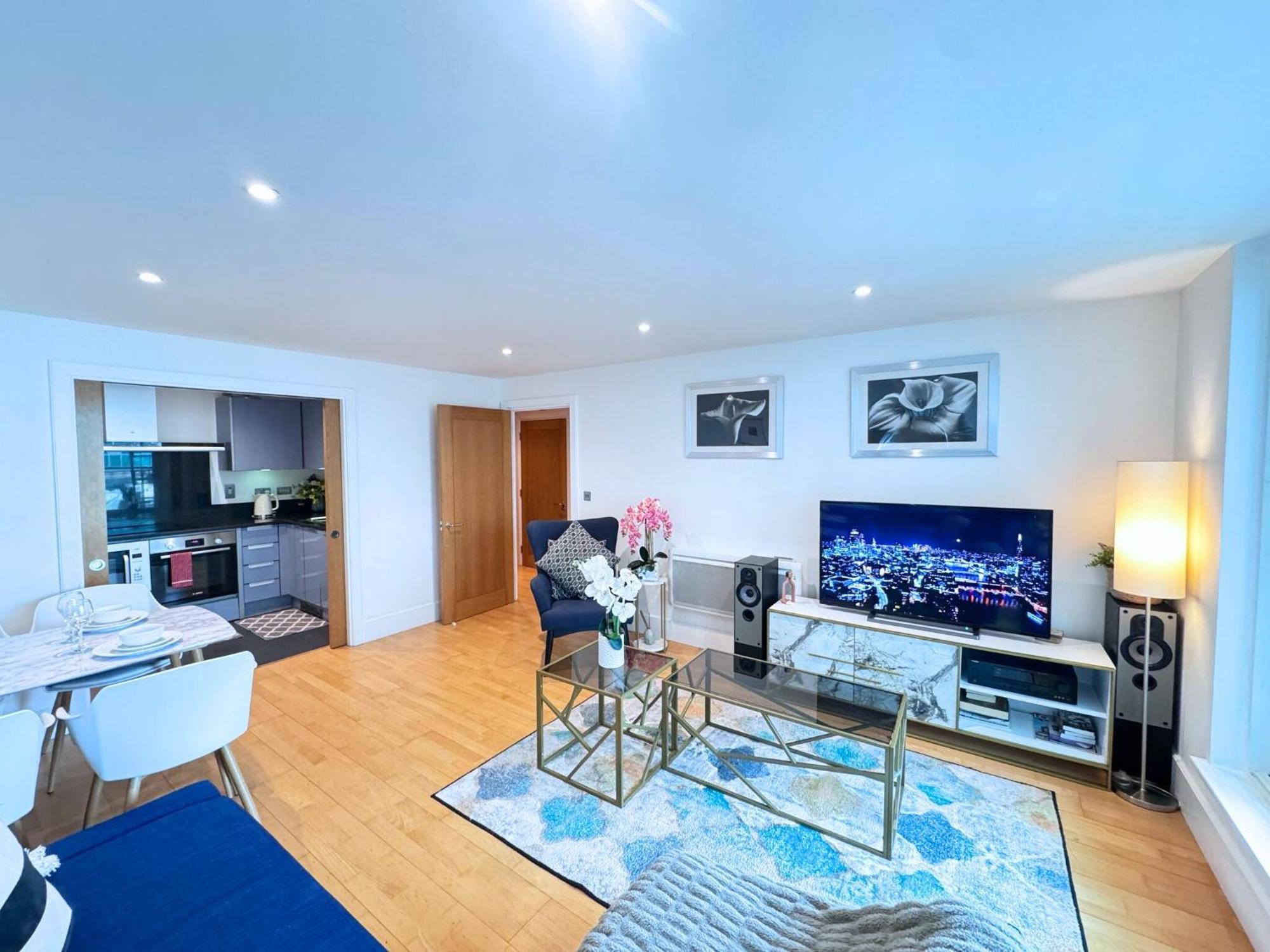 River View Eye Vauxhall 2 Bedroom London
