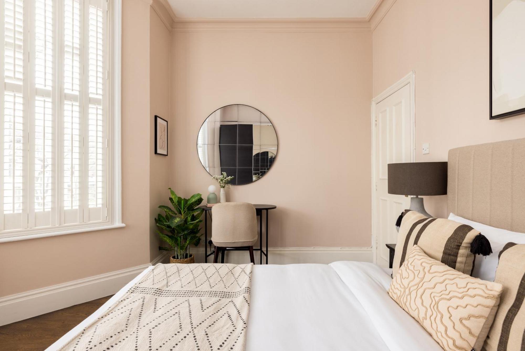 The Notting Hill Base - Charming 2bdr With Balcony London
