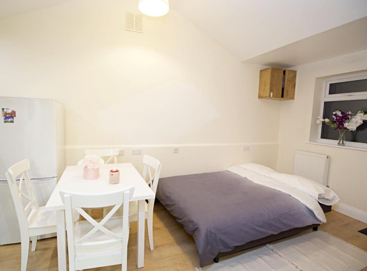 Apartment Lovely 1-bedroom Flat In Near Blackhorse Rd London