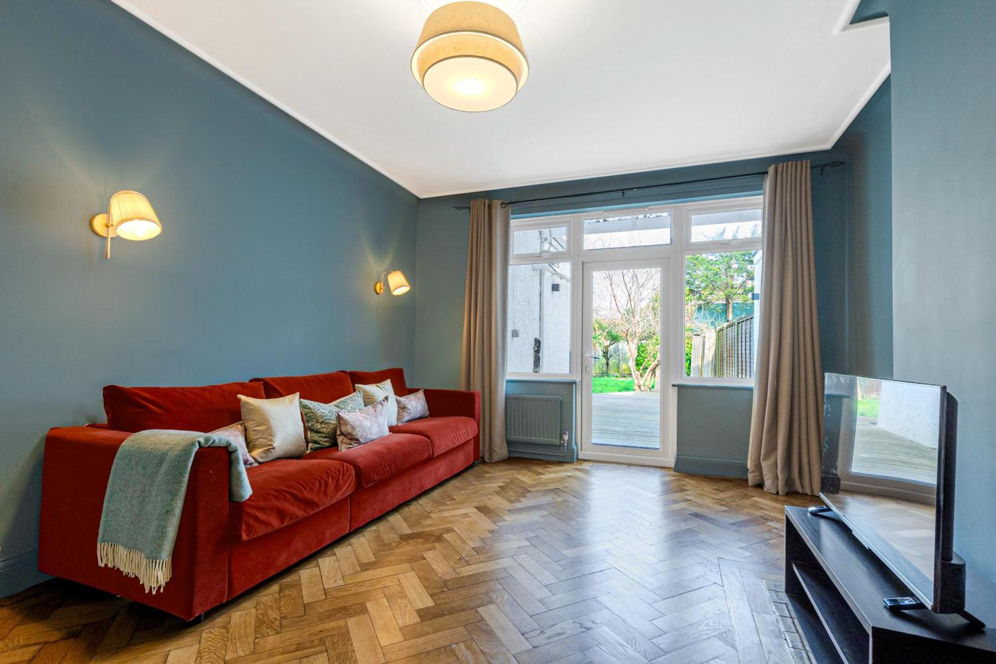 Elegant 1br With Garden Near Neasden Station London