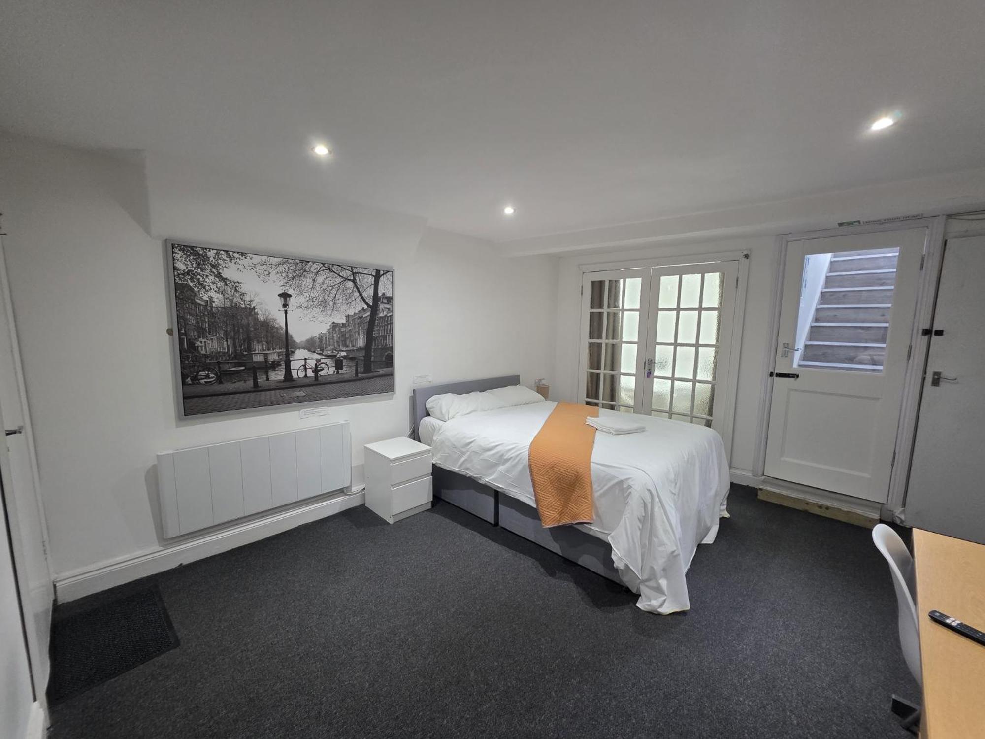 Spacious 3-bedroom Near Stratford, 1 Minute From Train Station London