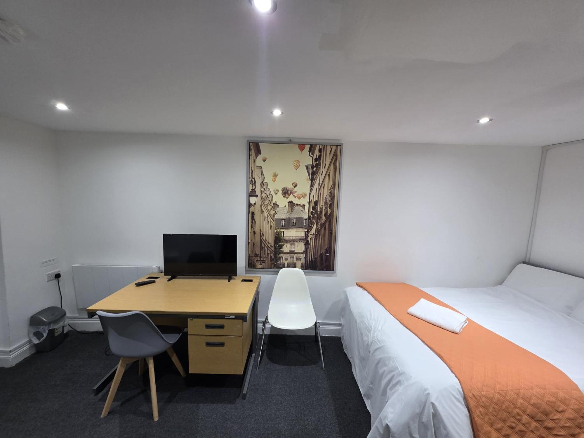 Apartment Spacious 3-bedroom Near Stratford, 1 Minute From Train Station