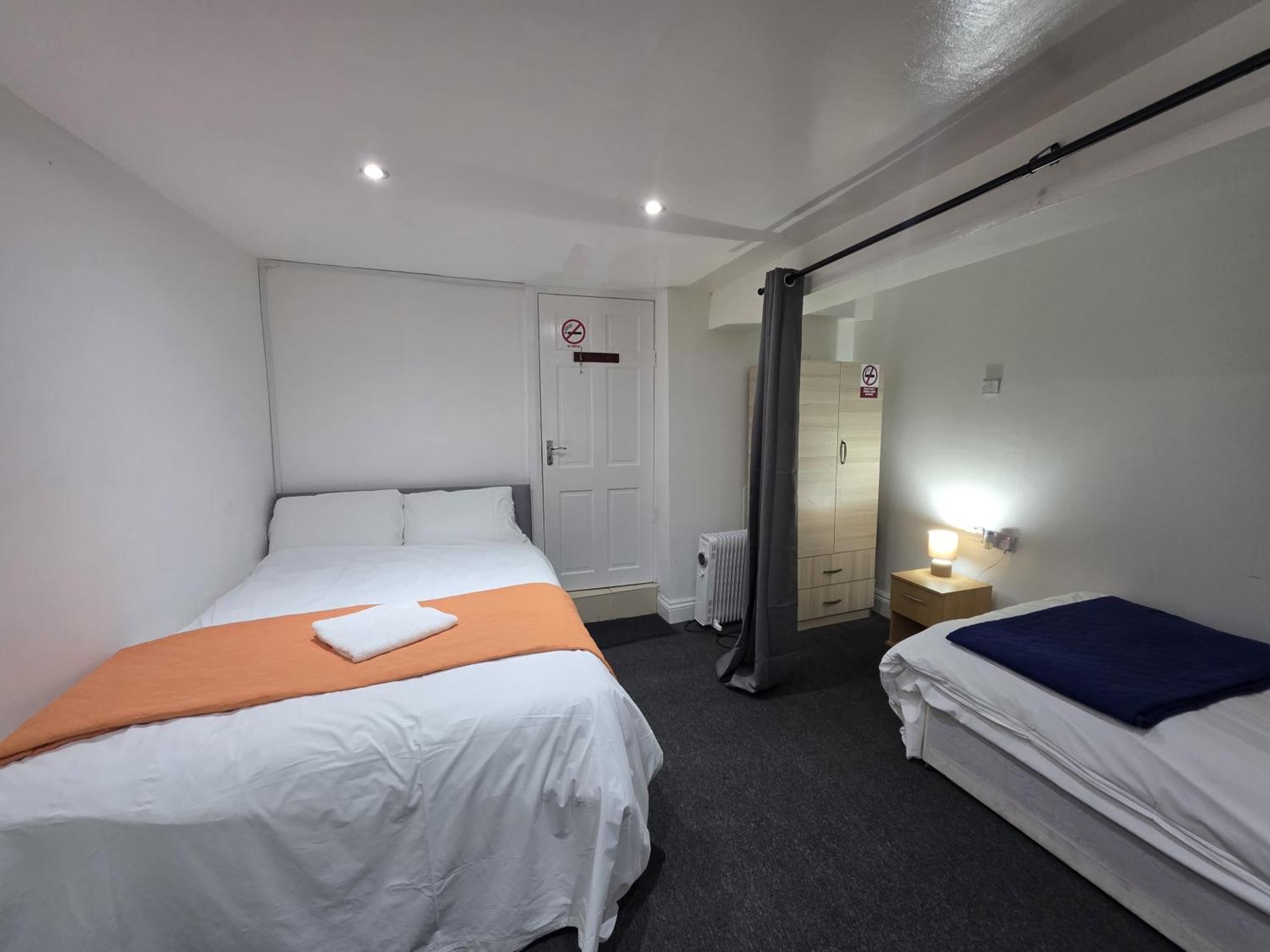 Apartment Spacious 3-bedroom Near Stratford, 1 Minute From Train Station