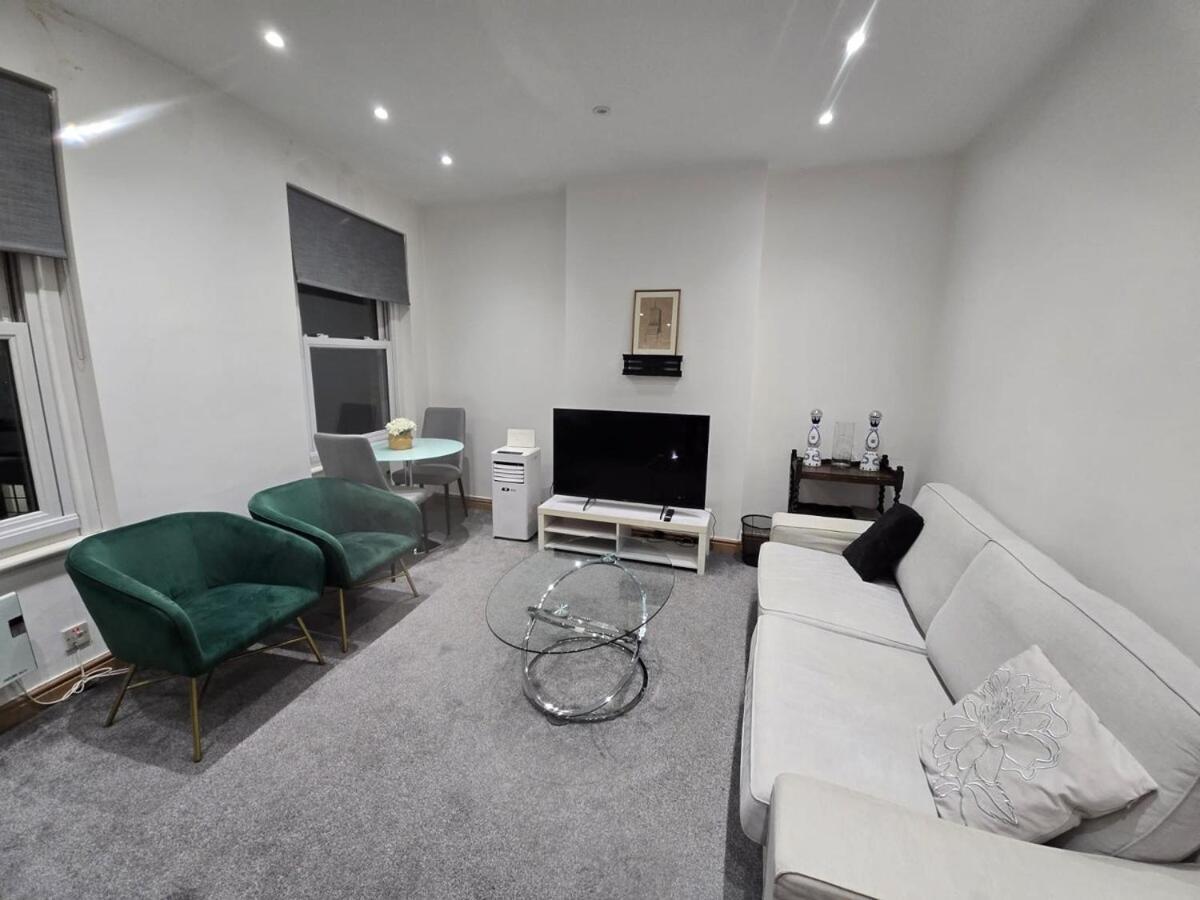 Estatesmen Mount Street Mayfair Flat *
