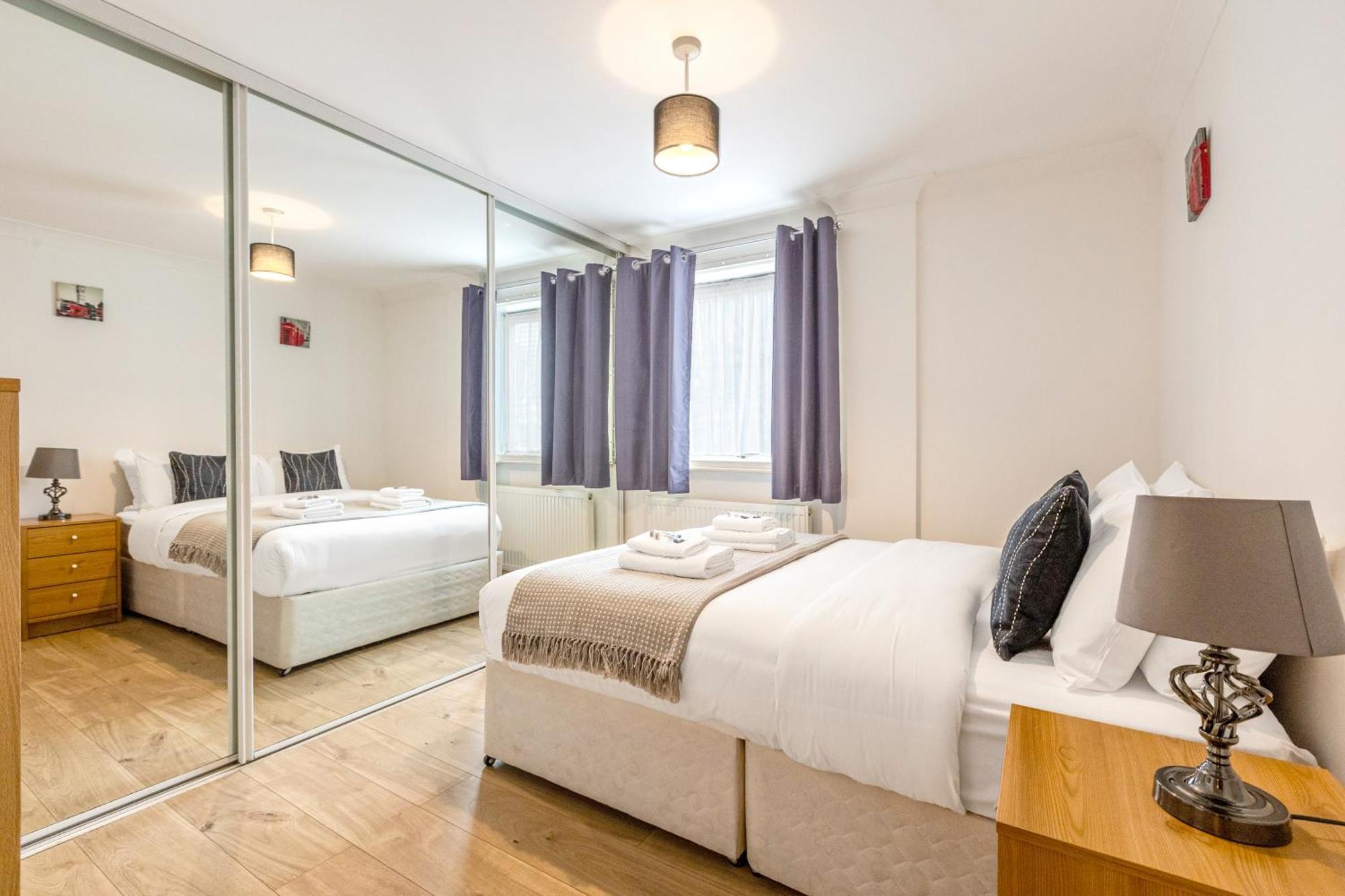 Sunny 1br Gem Near Canary Wharf With Parking * London