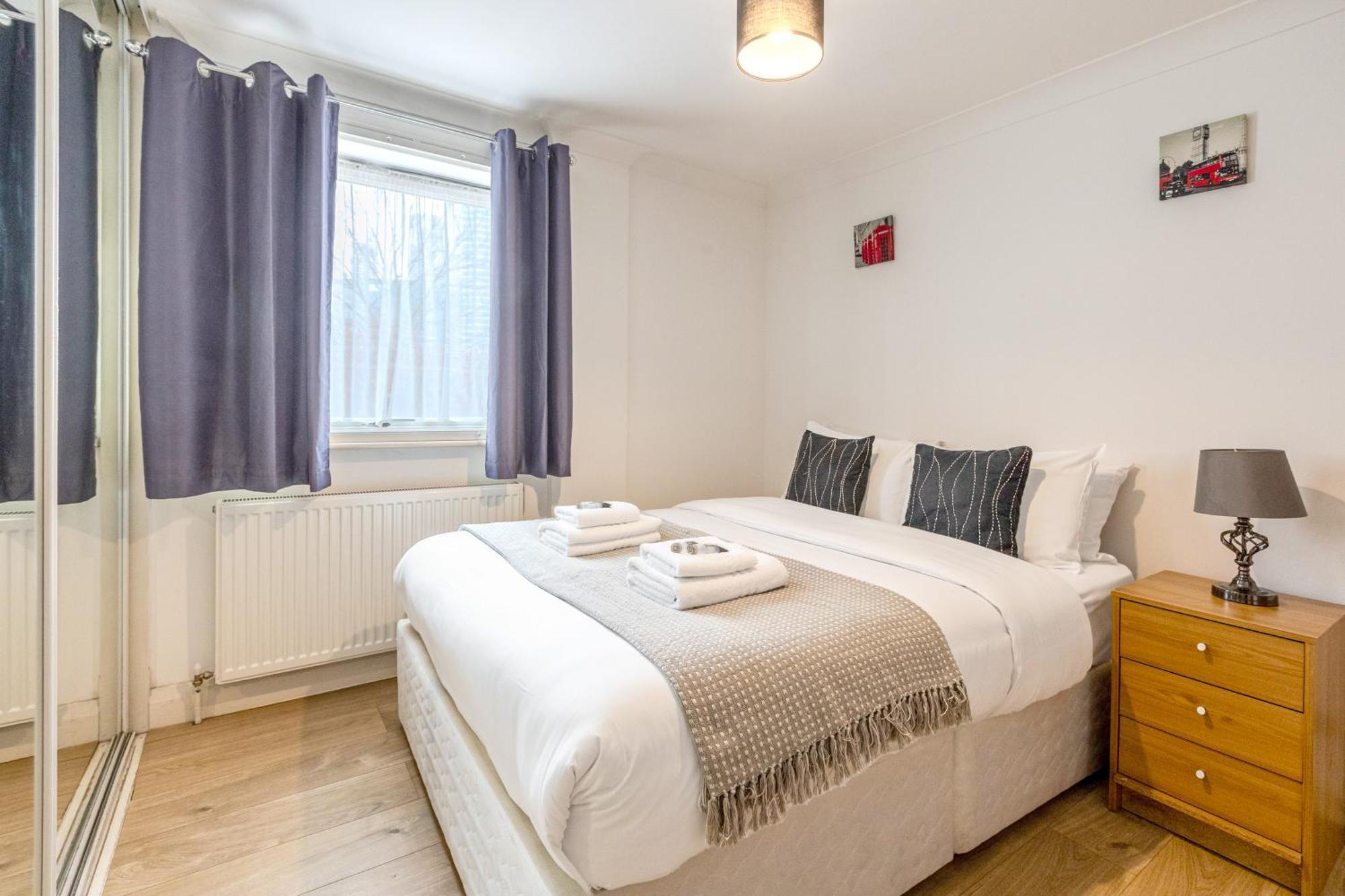 Sunny 1br Gem Near Canary Wharf With Parking * London