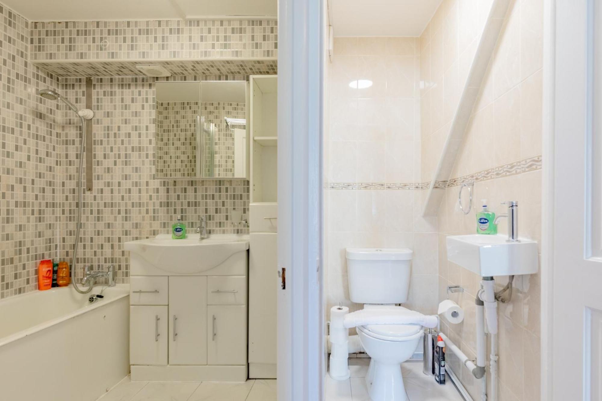 Spacious 2bd 4 Min To Canonbury Station * London