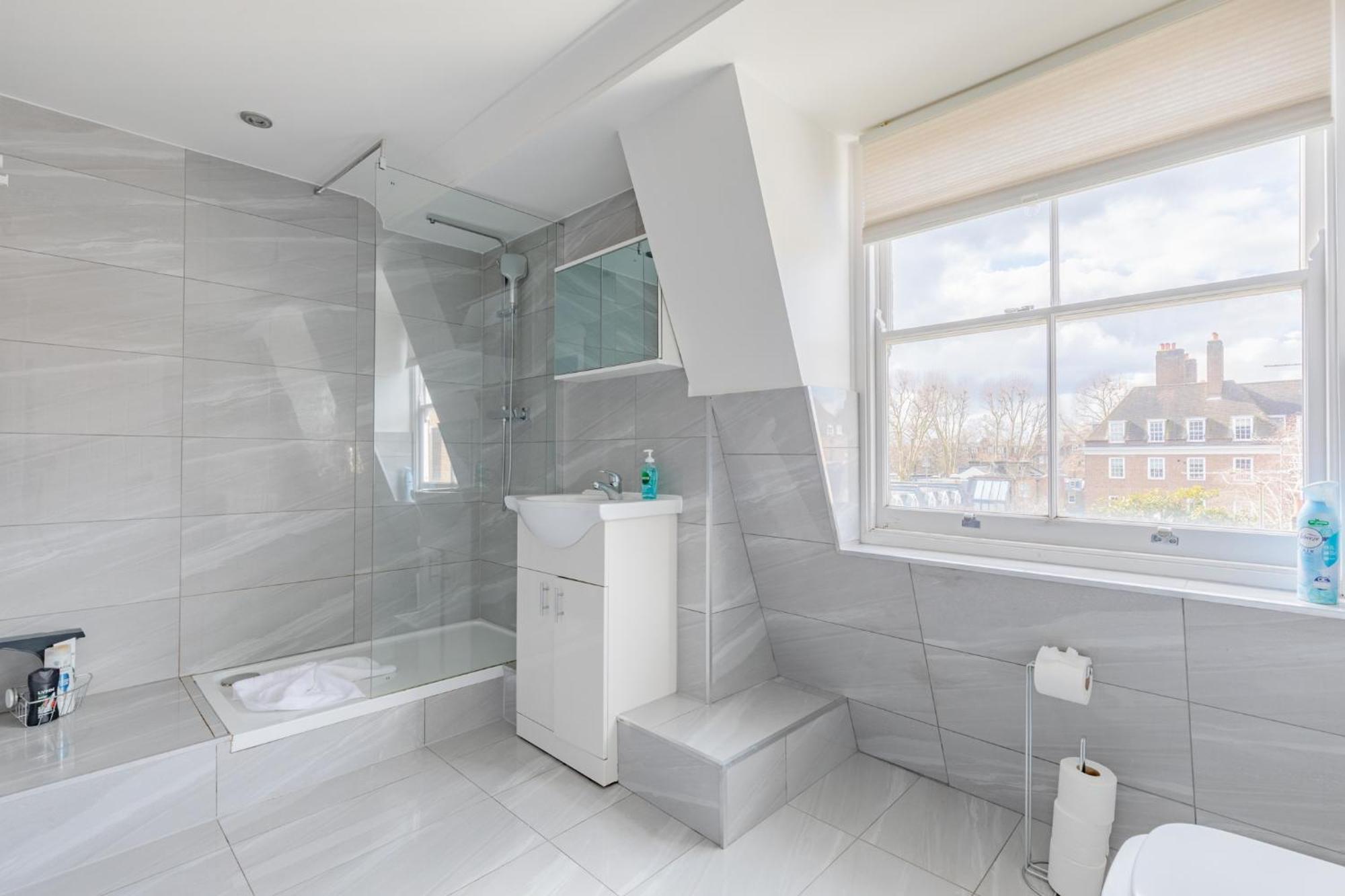 Stylish 2bd Flat In The Heart Of Kensington Londen