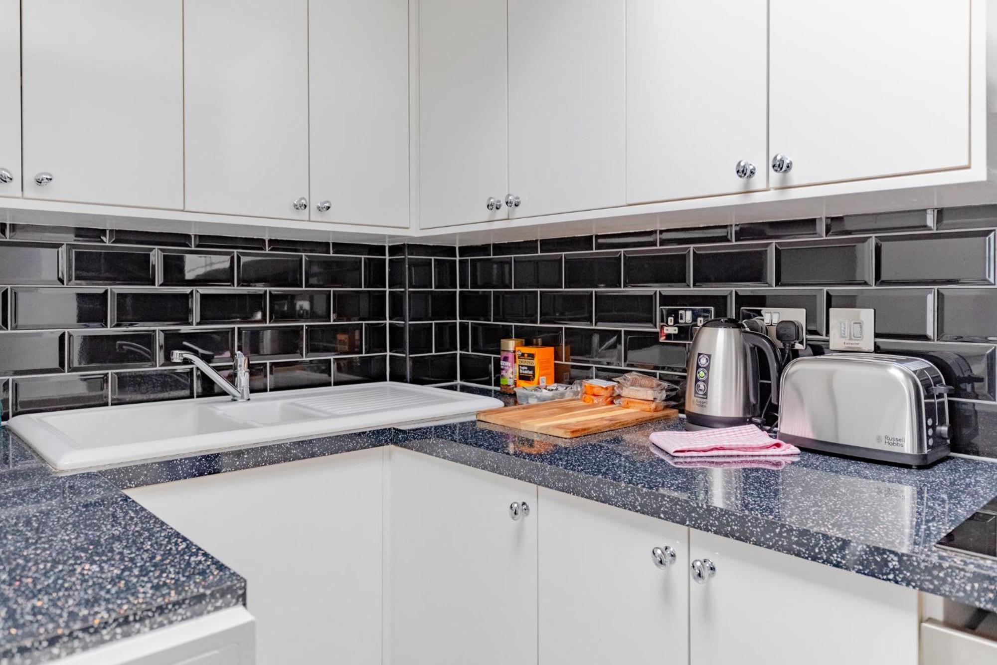 Stylish 2bd Flat In The Heart Of Kensington * Londen