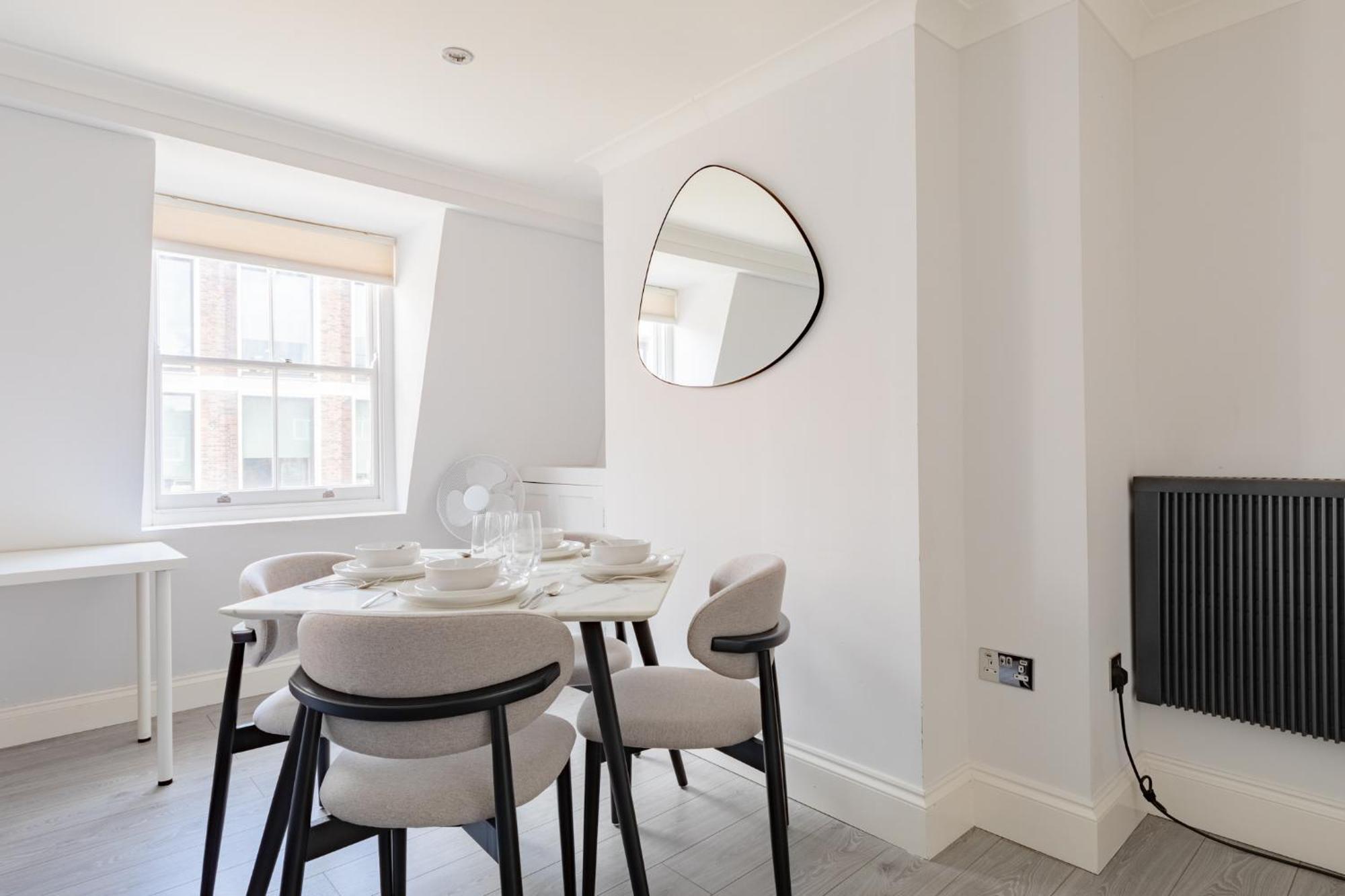 Stylish 2bd Flat In The Heart Of Kensington Londen