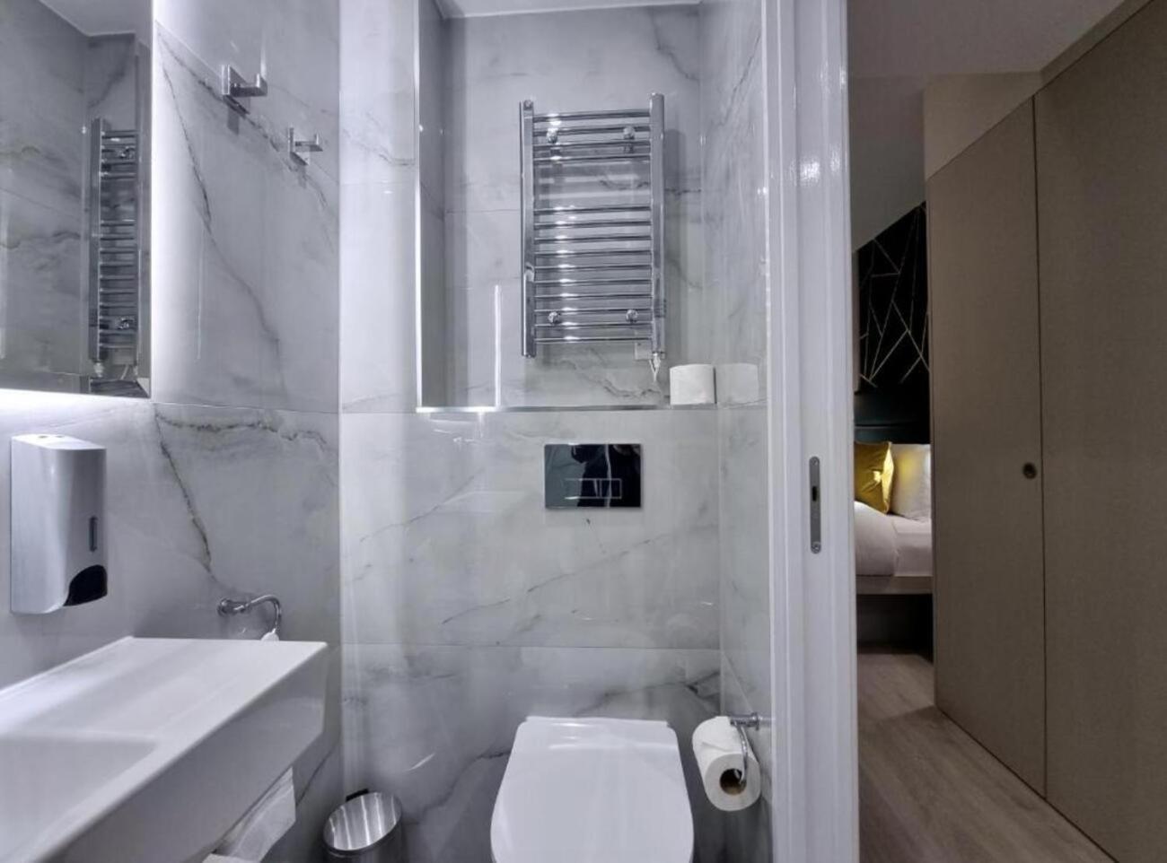 Nox Olympia Hotell London