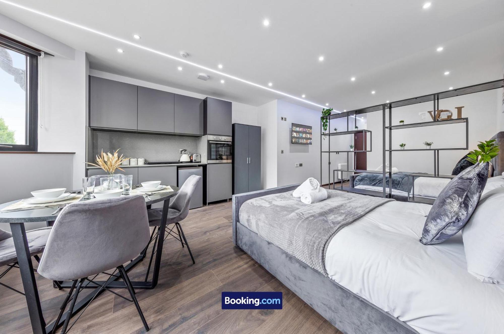 Apartment Stylish By Smart Short Lets & Serviced Woodstock With Free Wifi