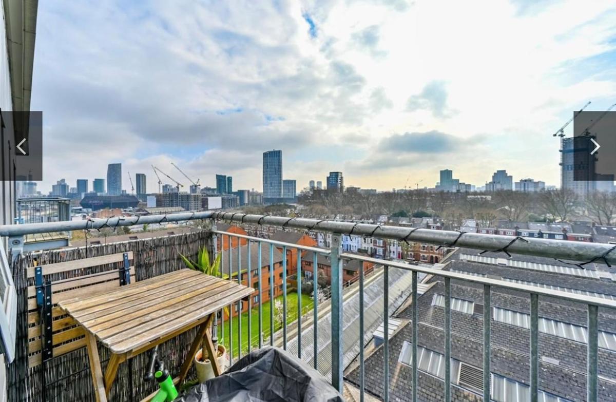 Apartment Sunset Heights Bright 2br With Views And Free Parking London