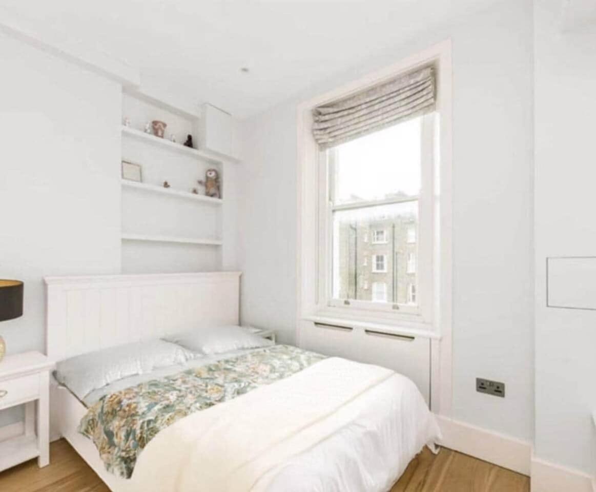 Prime 2 Bedroom Apt, Kensington Garden Square View * London