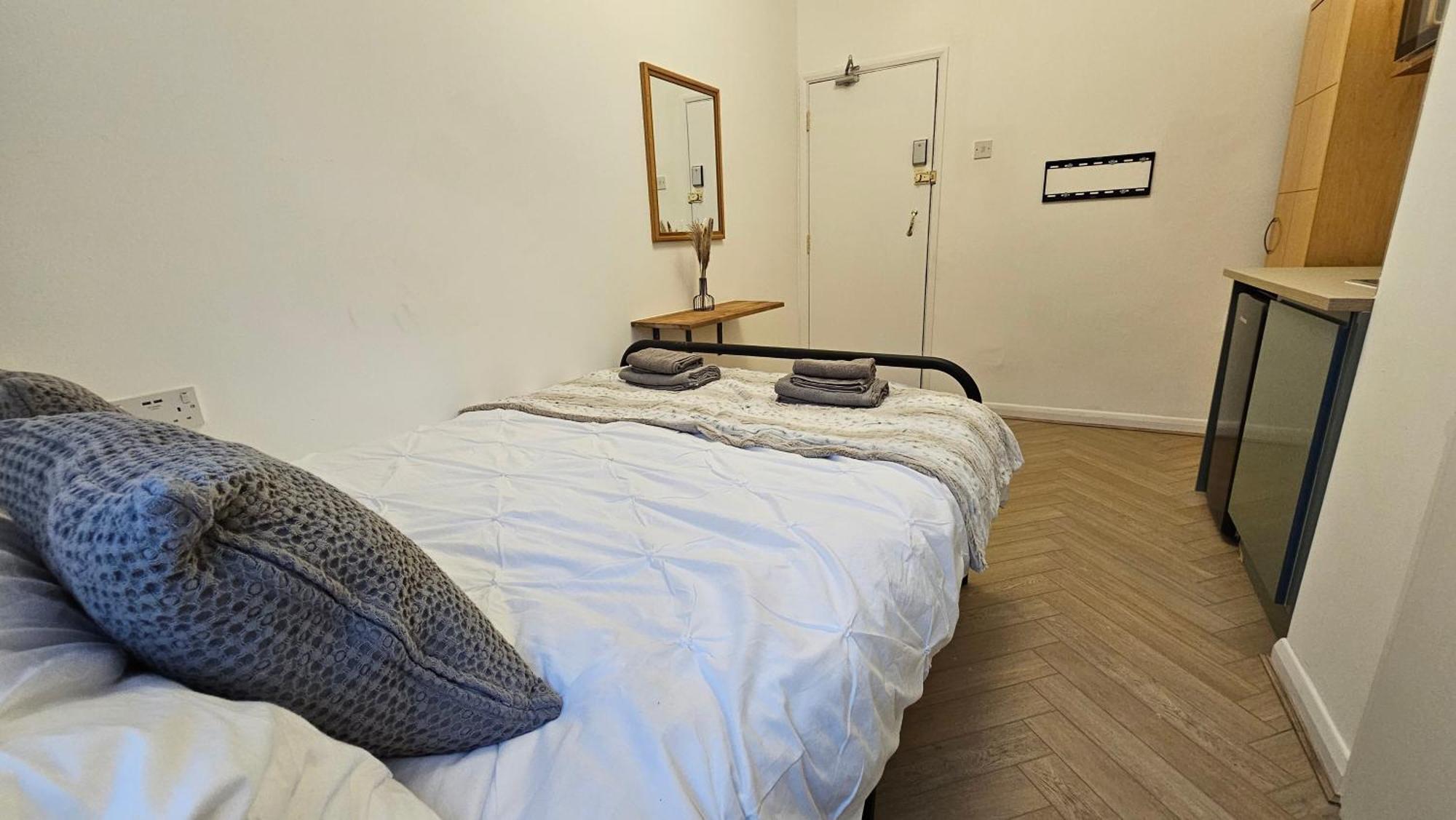 Bros Hotel London