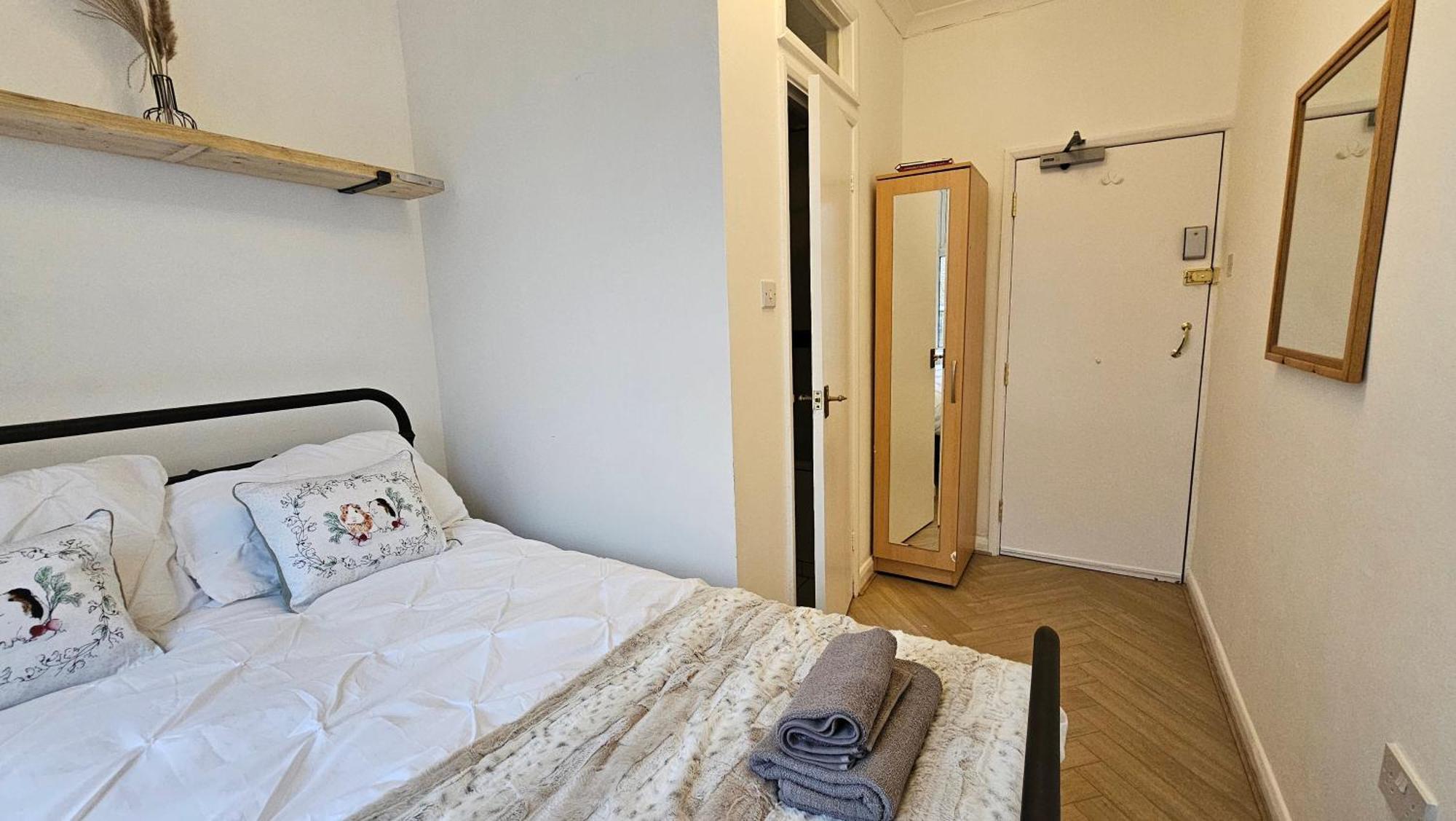 Bros 3* London