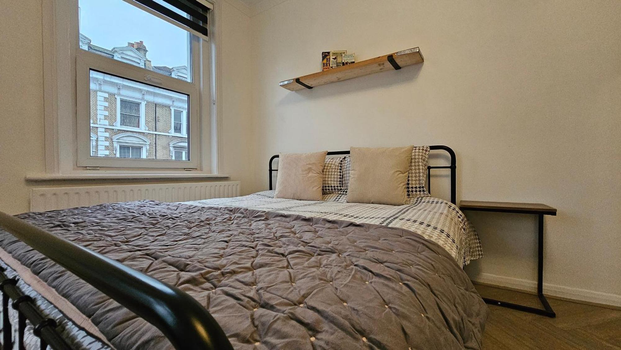 Hotel Bros London