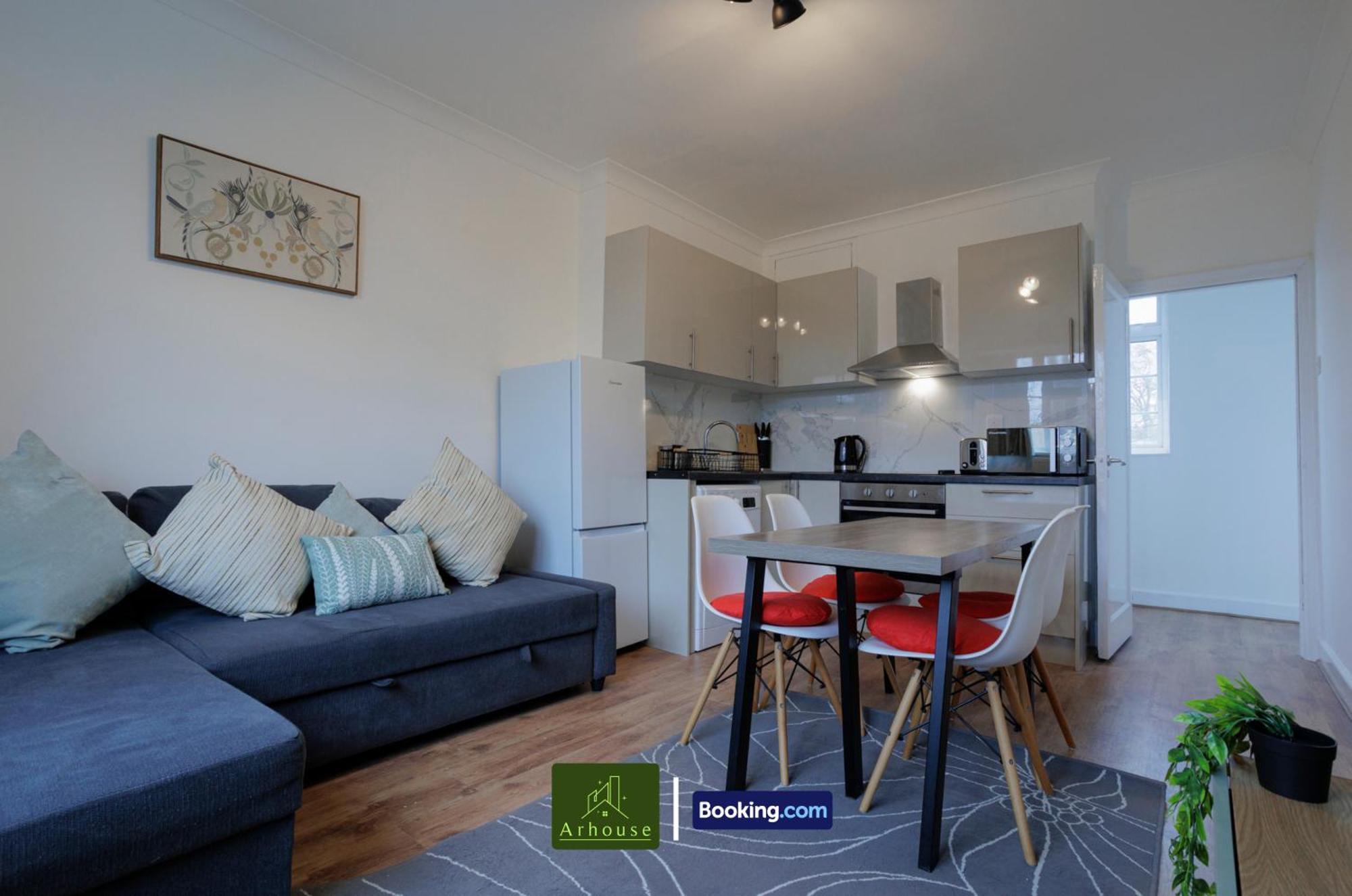 2 Bedroom By Arhouse Short Lets & Serviced Highbury With Free Wifi *