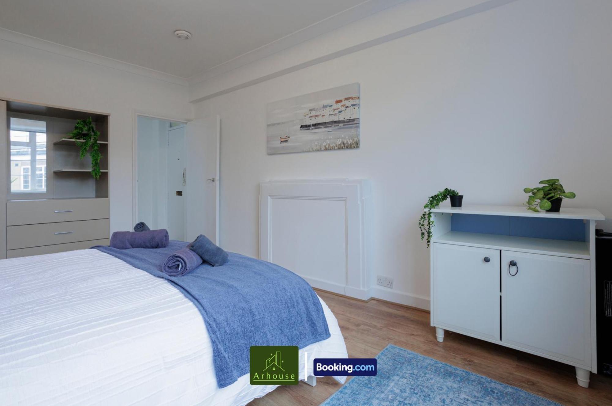 2 Bedroom By Arhouse Short Lets & Serviced Highbury With Free Wifi Apartment *