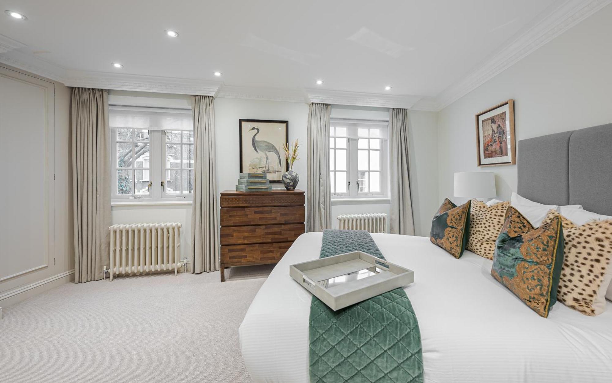 Apartment Modern 3 Bedroom Luxury House With Garage In London