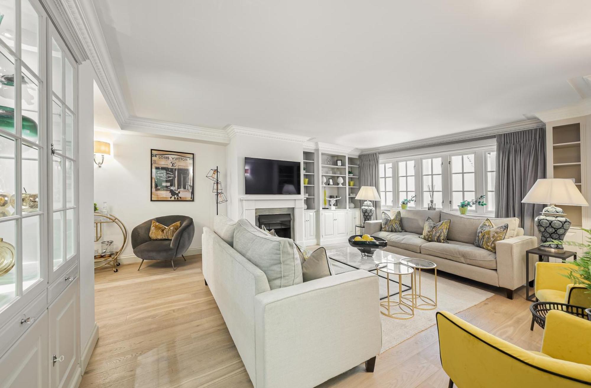 Apartment Modern 3 Bedroom Luxury House With Garage In *