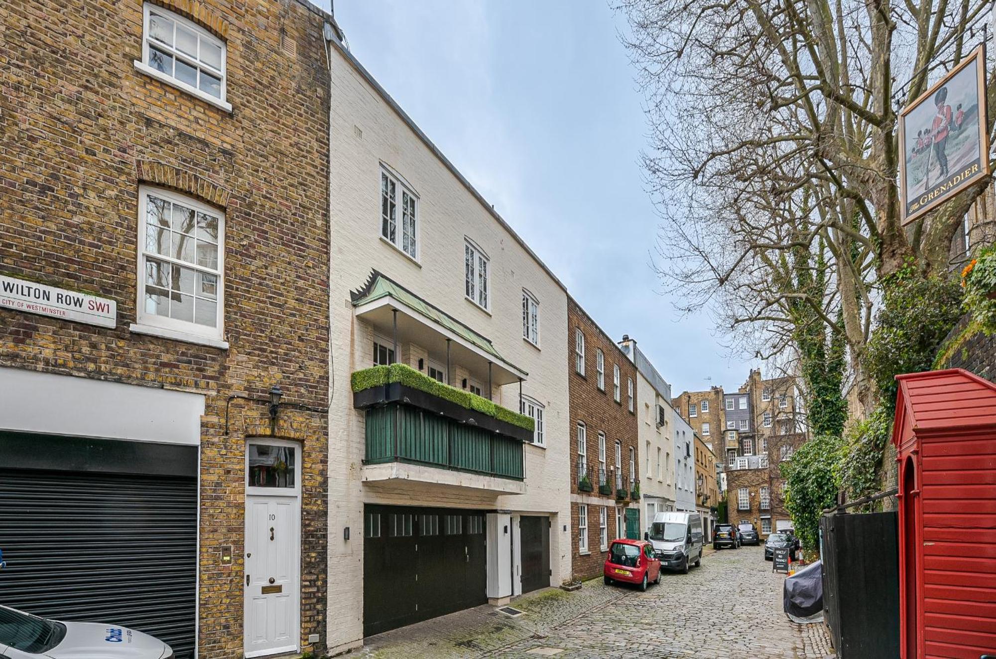 Modern 3 Bedroom Luxury House With Garage In London