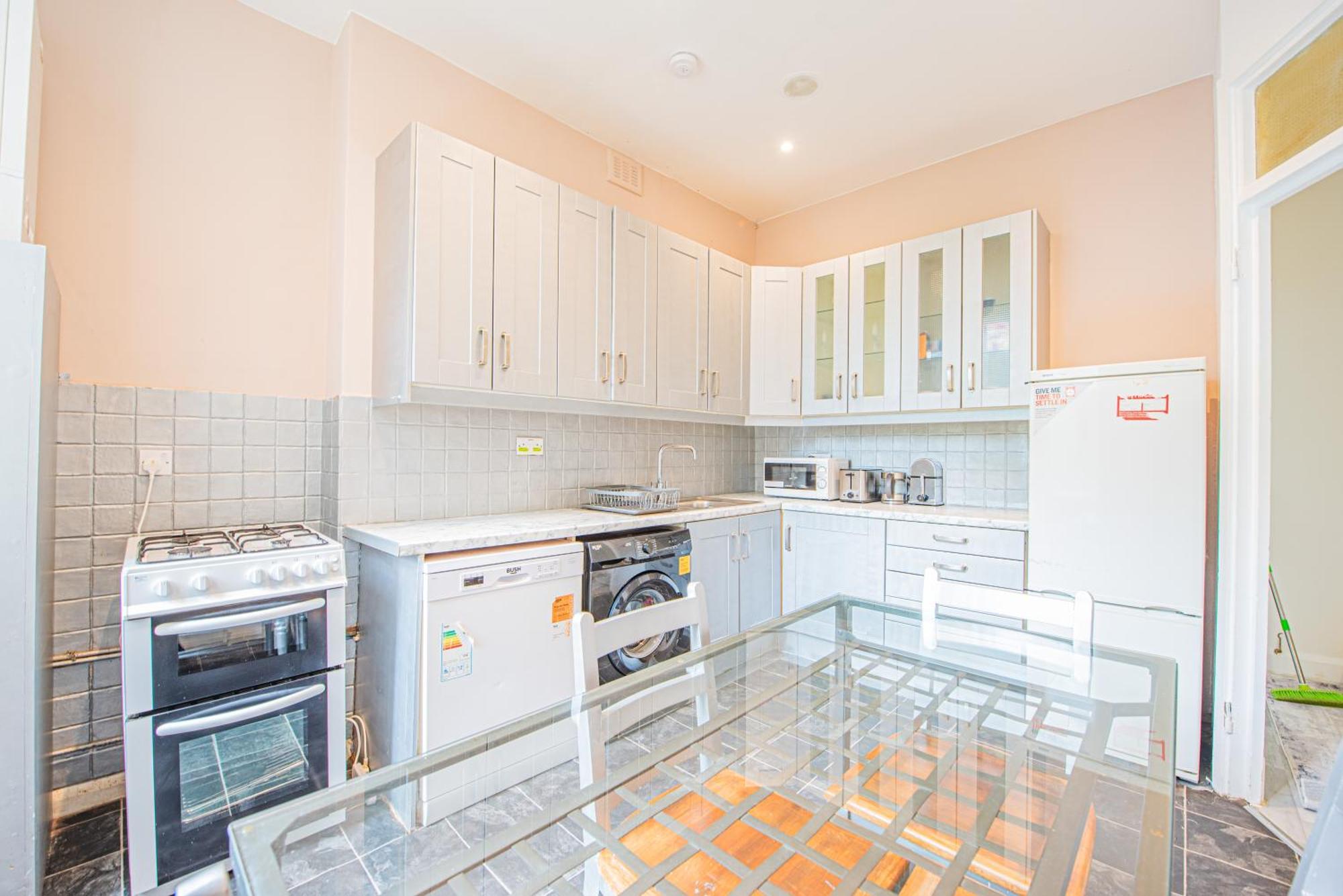 Apartment Charming Homely 3 Bedroom Flat In London