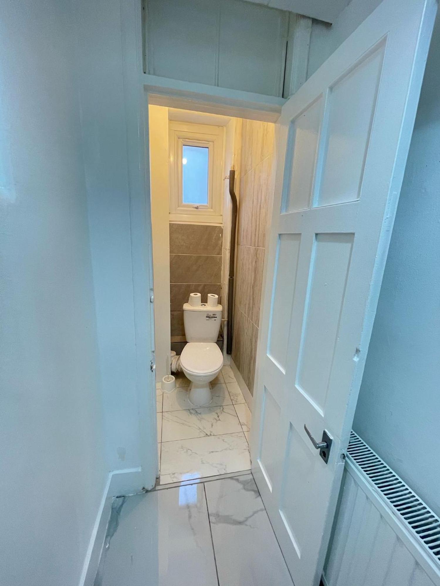 Leilighet Lovely 2 Bed Flat 2 Floor Miles
