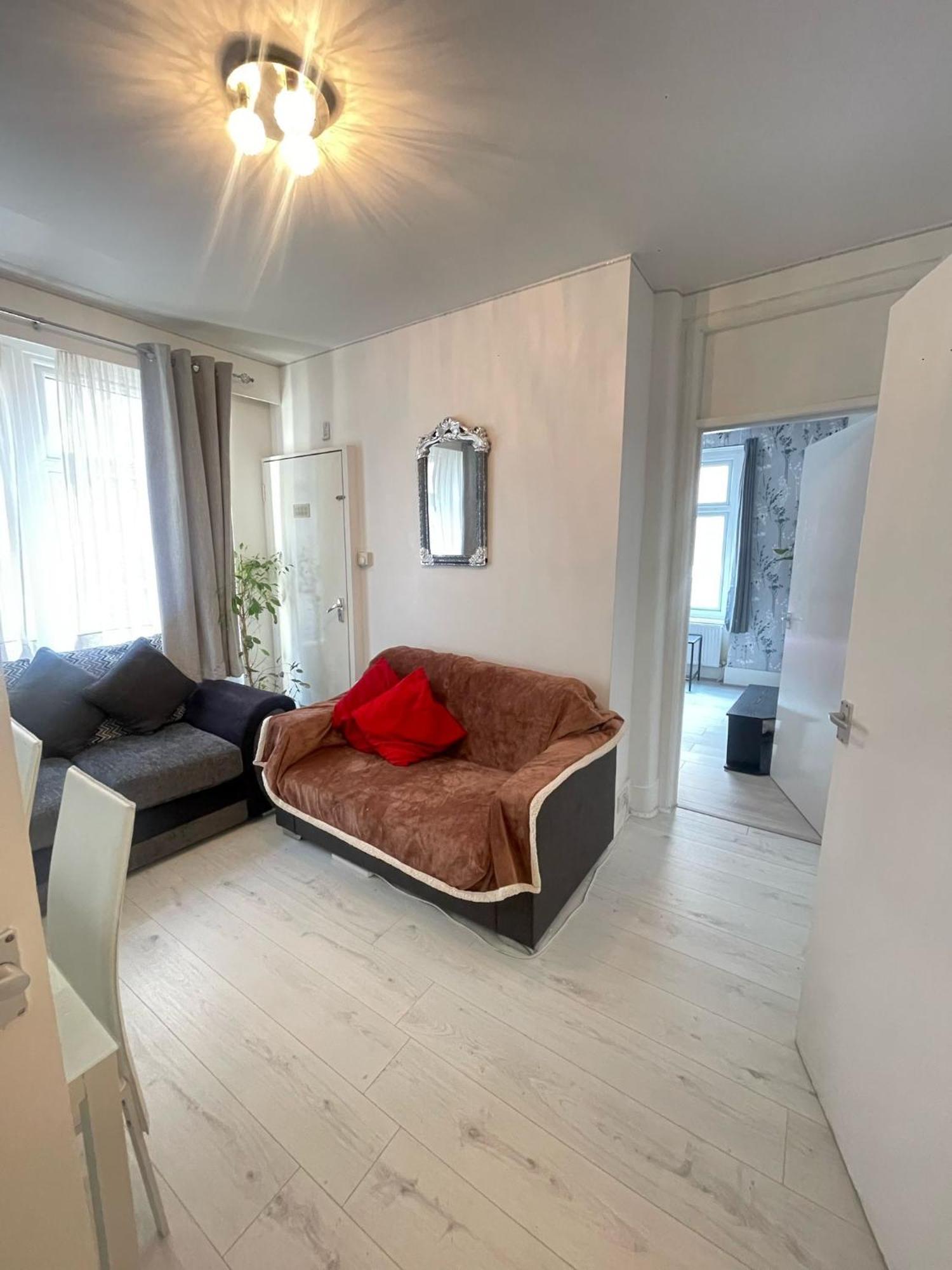 Leilighet Lovely 2 Bed Flat 2 Floor Miles *