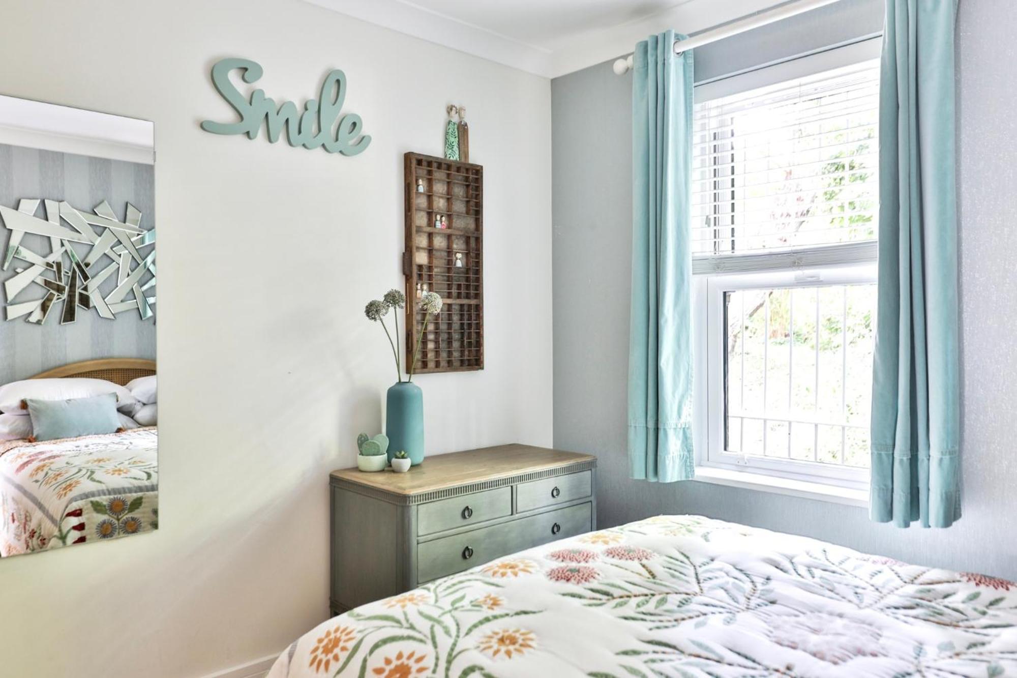 Newly Refurbished Flat With Great Transport Links