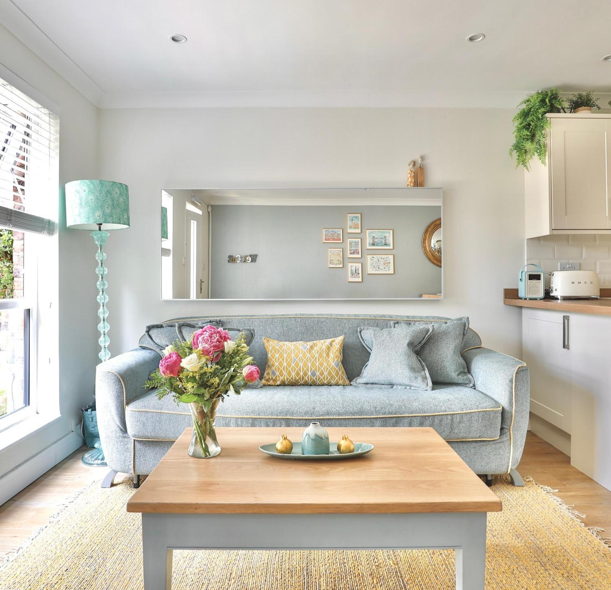 Apartment Newly Refurbished Flat With Great Transport Links London