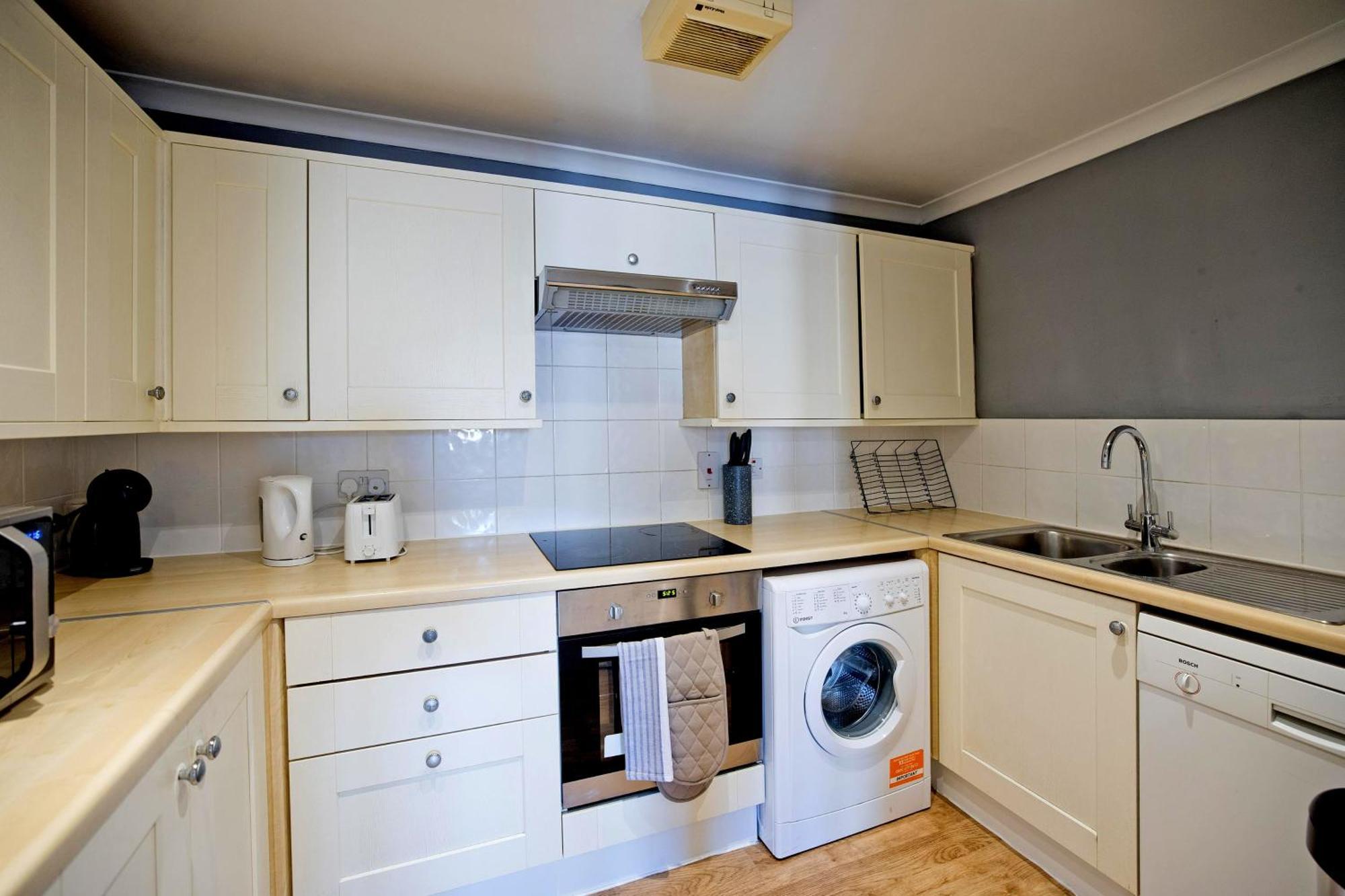 Imperial Meridian Place Apartment *