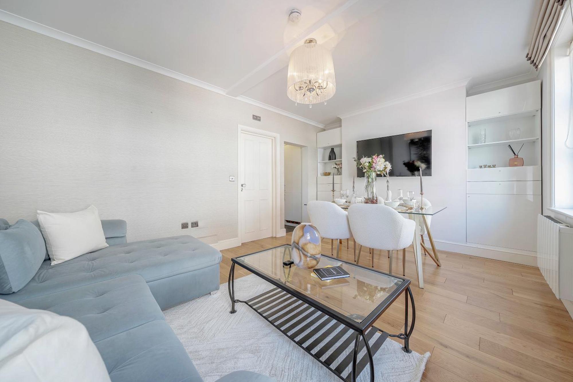 Stunning Oxford Street's Apartment *