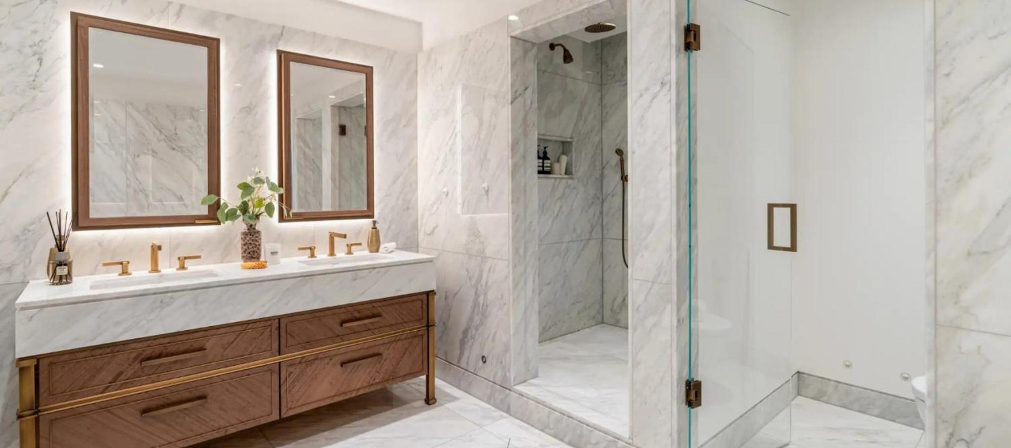 4 Bedrooms Of Comfort And Style In Apartment *
