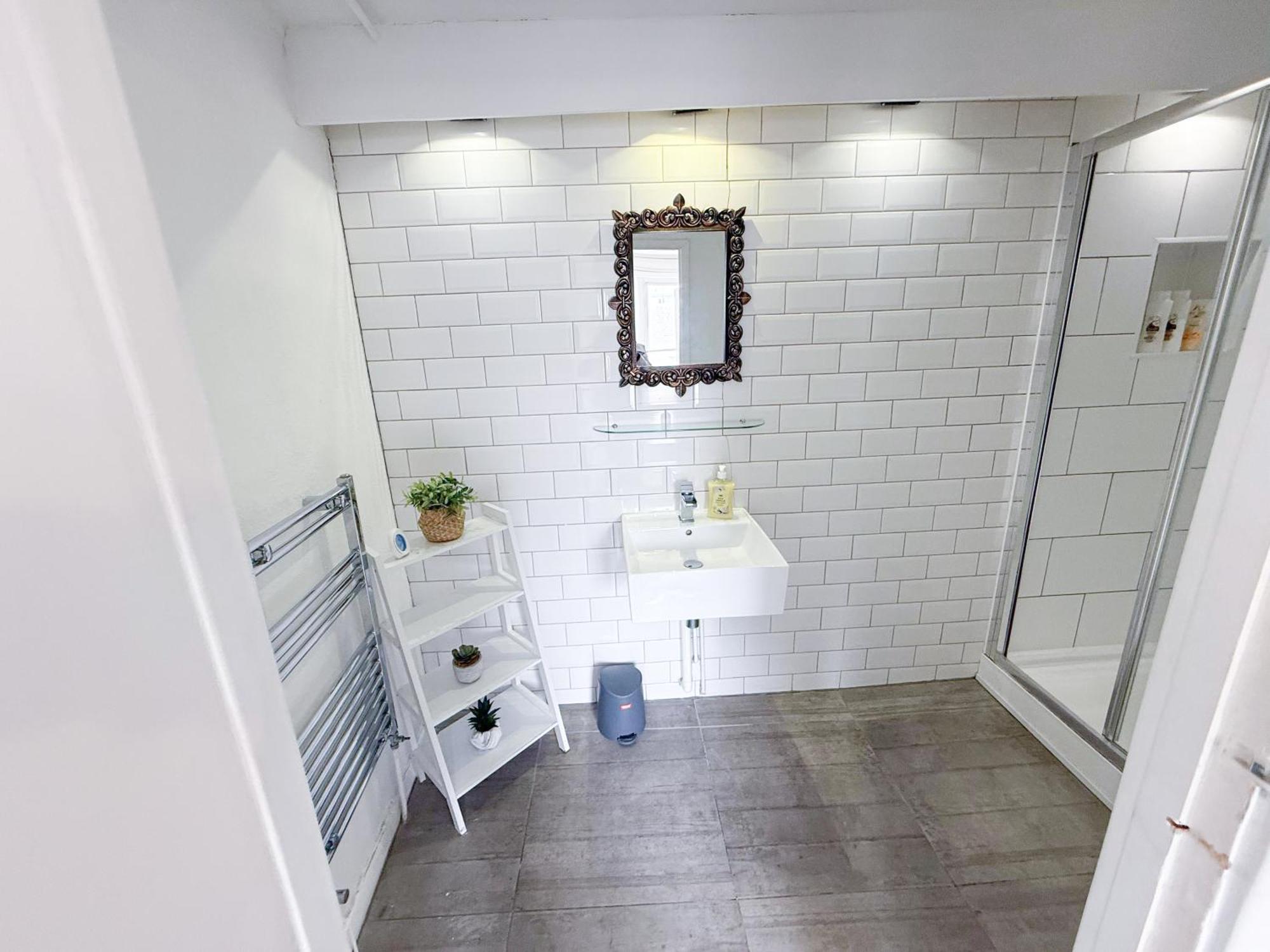 Chic 2-bedroom Flat In Farringdon Barbican Centre Londen