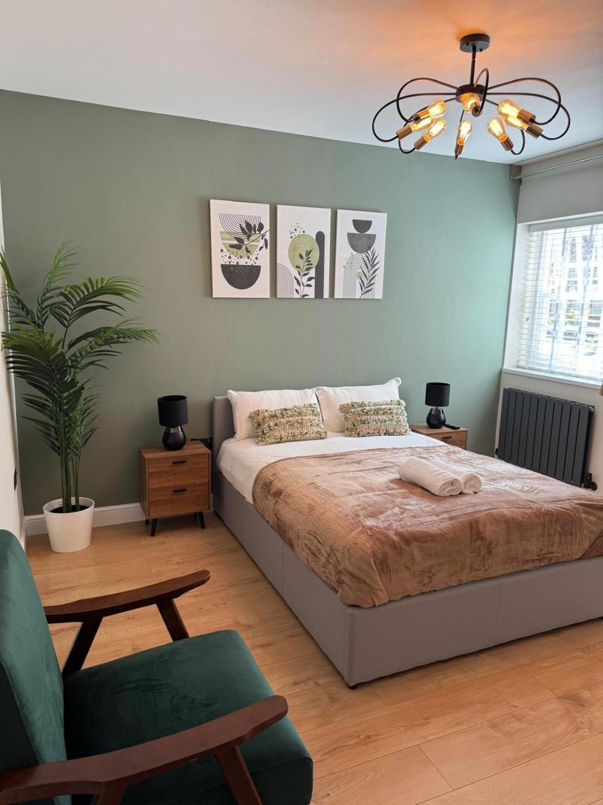 New Kings Cross Apartment *