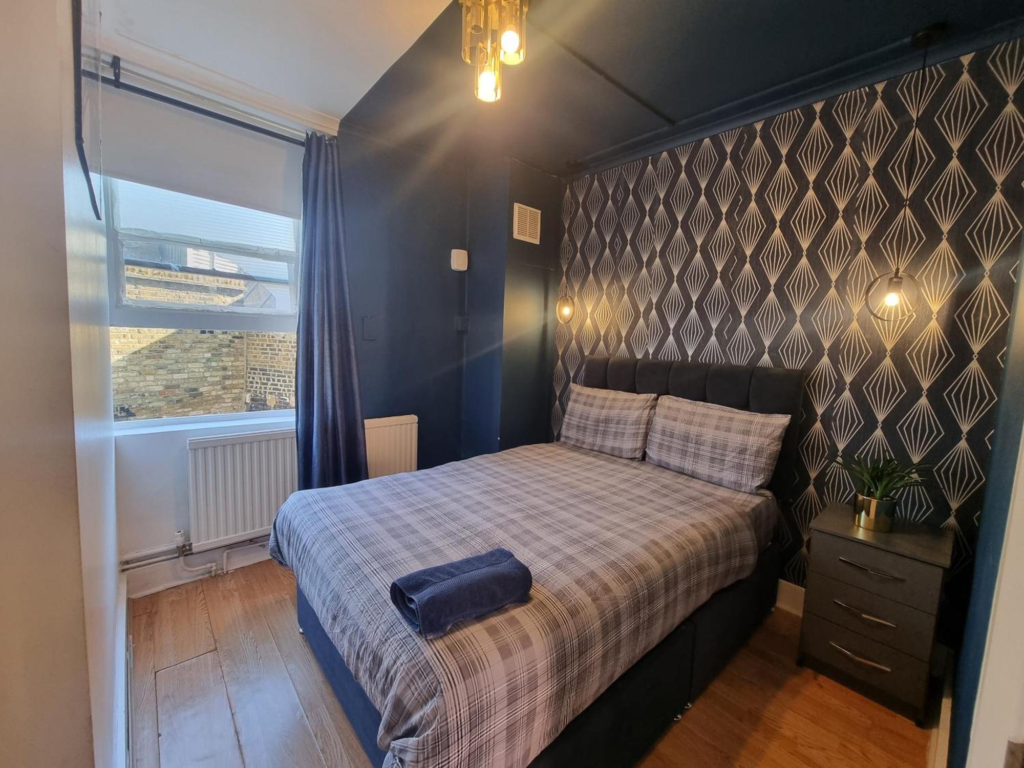 A4-1st Floor 3 Bed Flat Near Elephant And Castle Apartment *