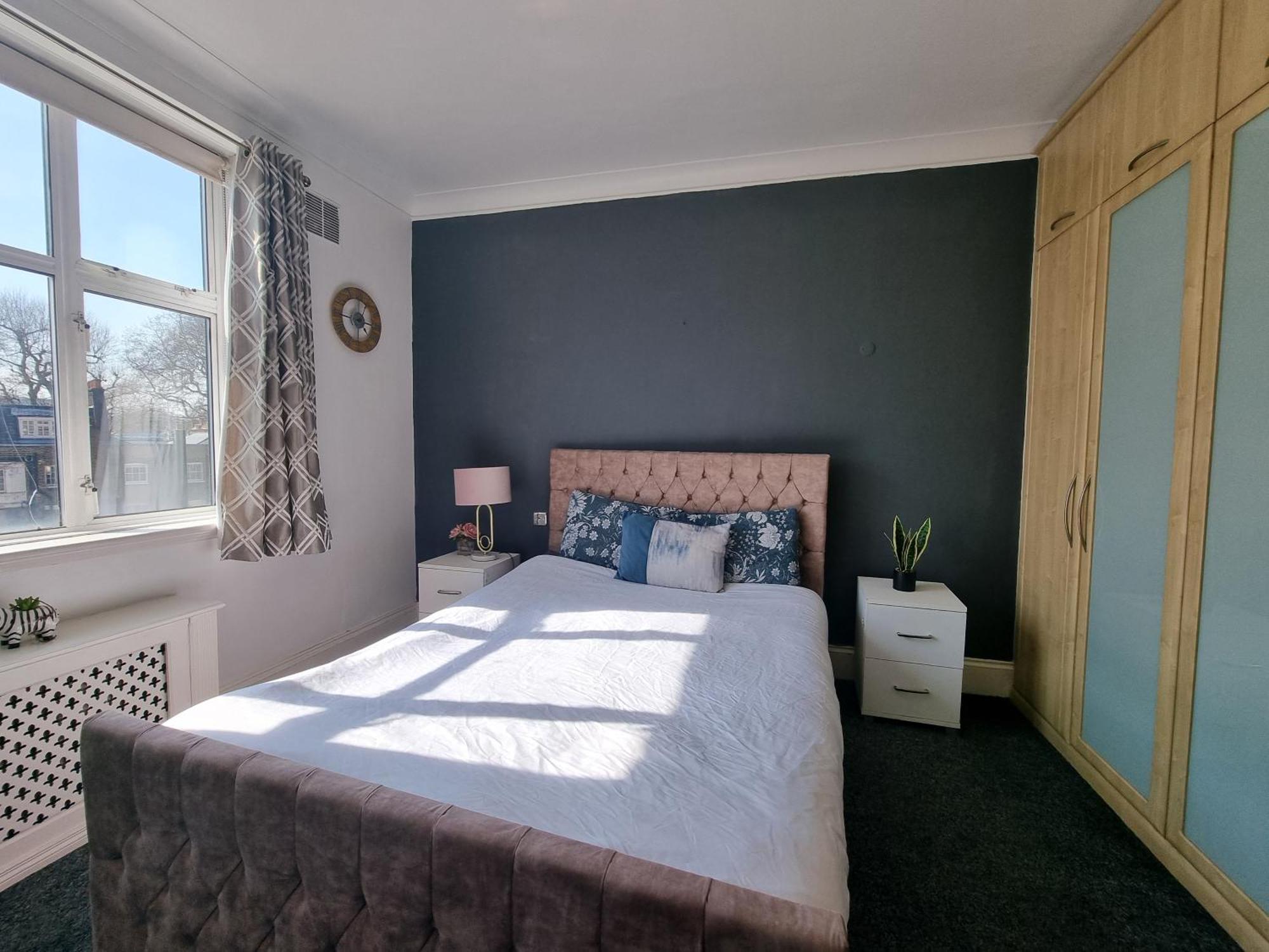 4th Flr Fantastic 3 Bedroom Flat In W2-g15 London
