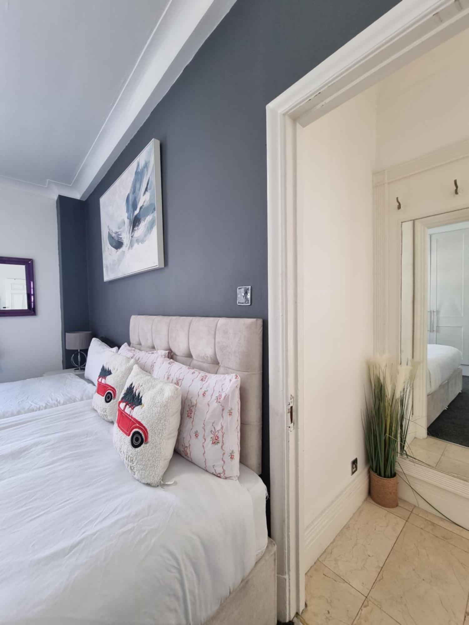 4th Flr Fantastic 3 Bedroom Flat In W2-g15 * London