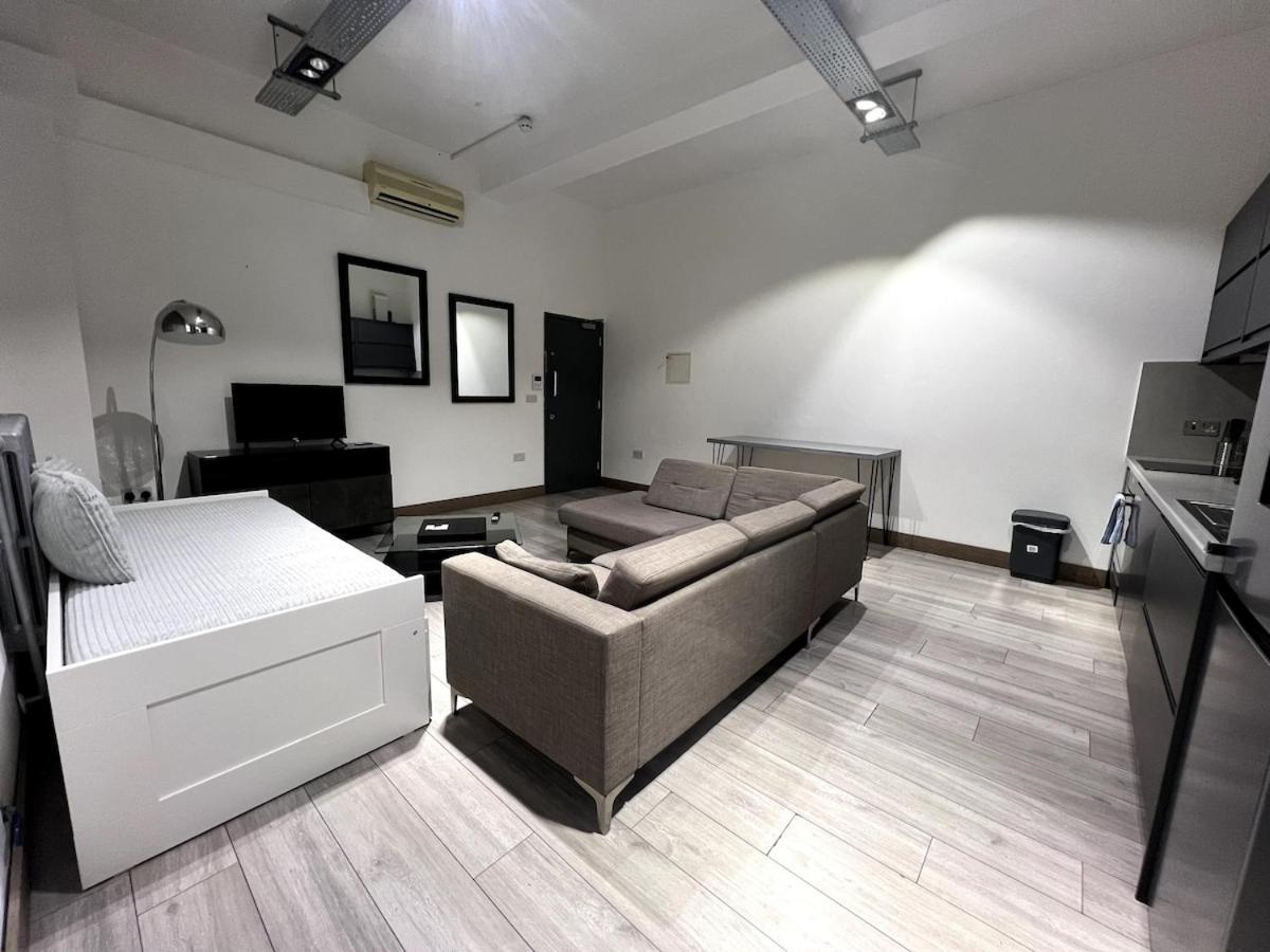 Apartment Modern 2bed Warehouse Conversion Apartment, West