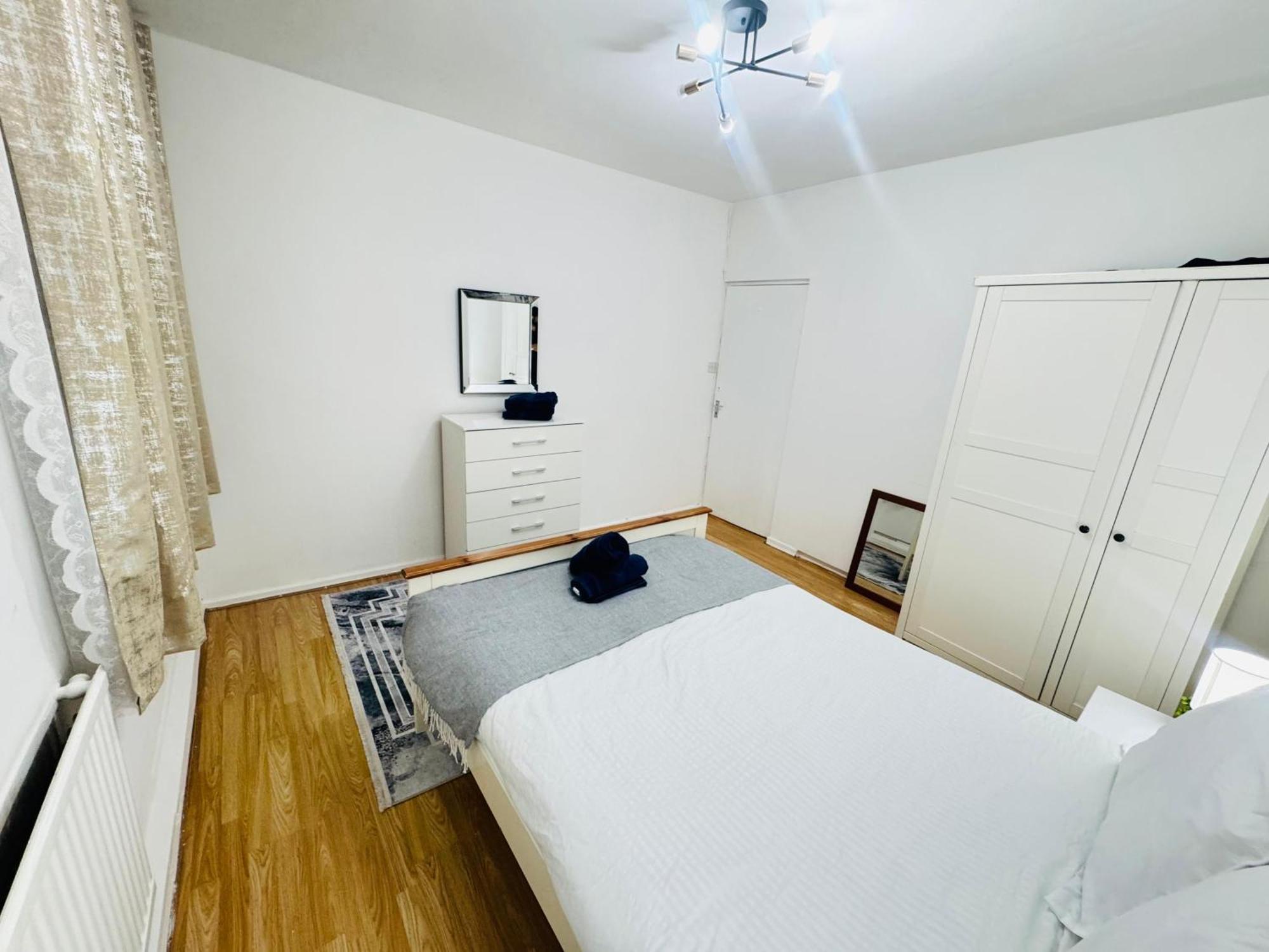 Apartment Two Bedroom In Paddington
