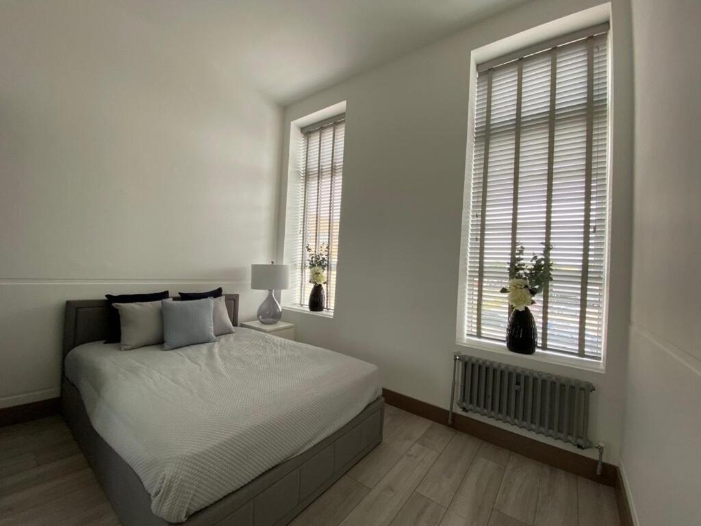 Modern 2bed Warehouse Conversion Apartment, West * London