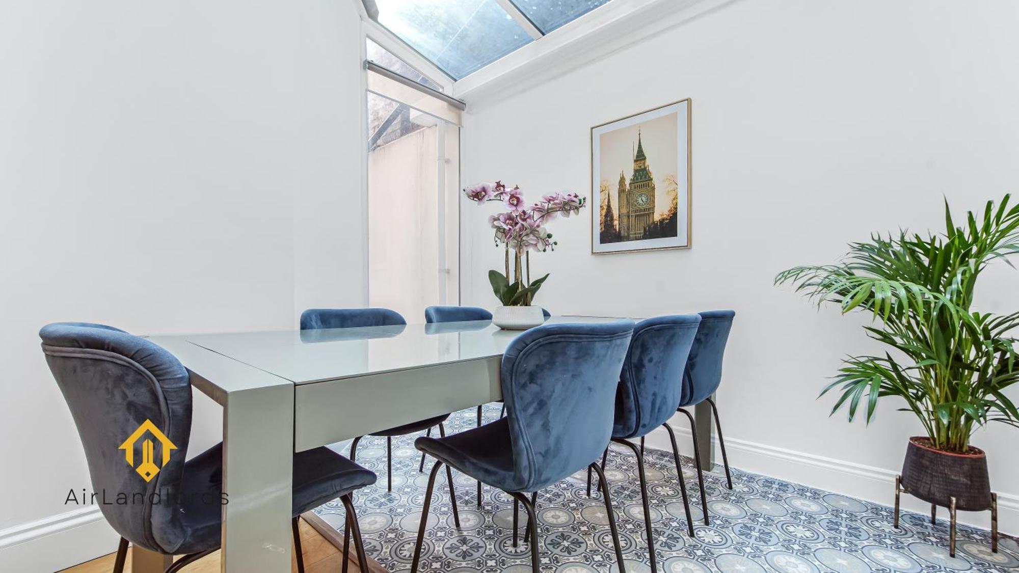 Holiday home Exceptional 4 Bedroom House Paddington Station!
