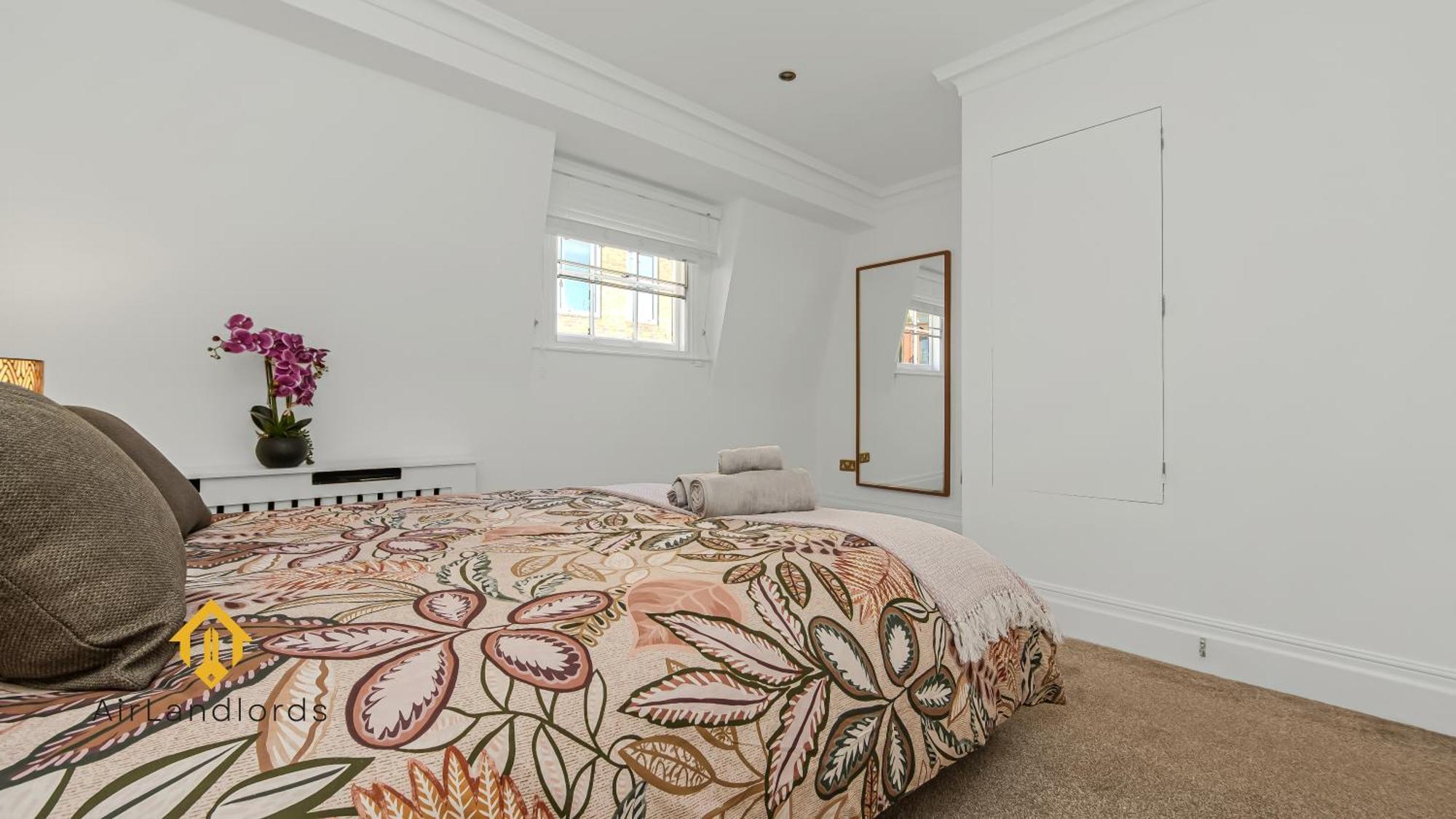 Exceptional 4 Bedroom House Paddington Station! *