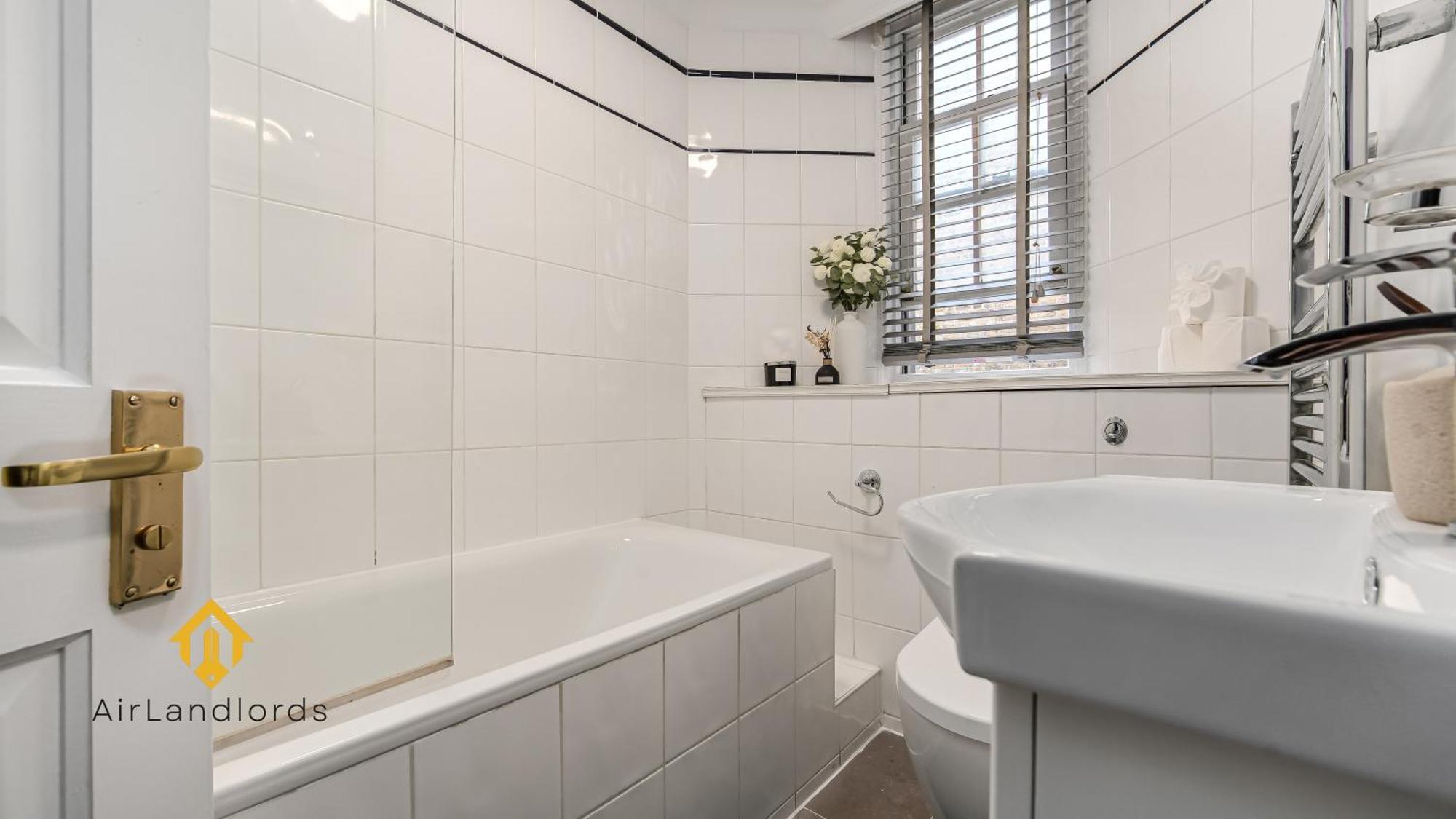 Holiday home Exceptional 4 Bedroom House Paddington Station! London