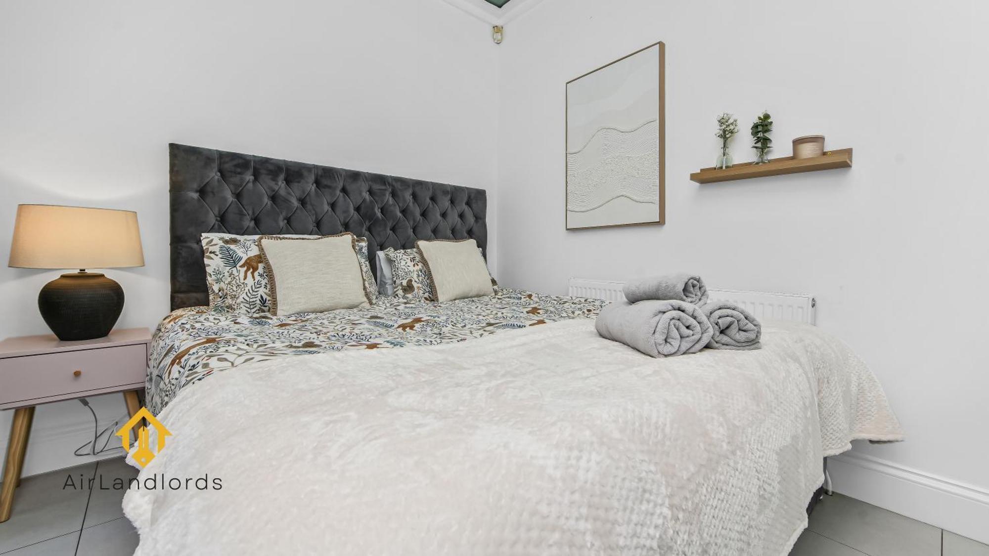 Holiday home Exceptional 4 Bedroom House Paddington Station! London