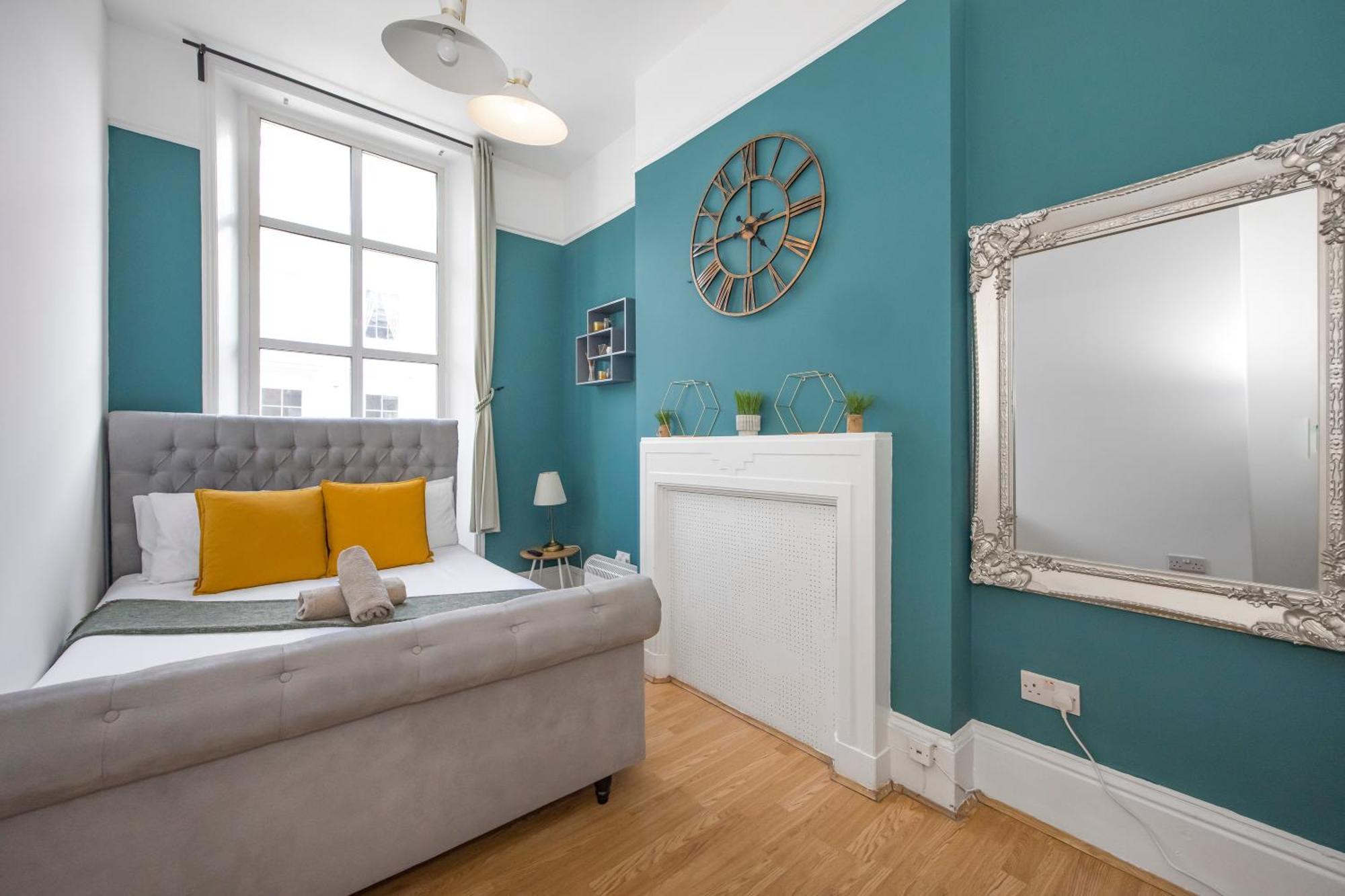 Pimlico Hub London