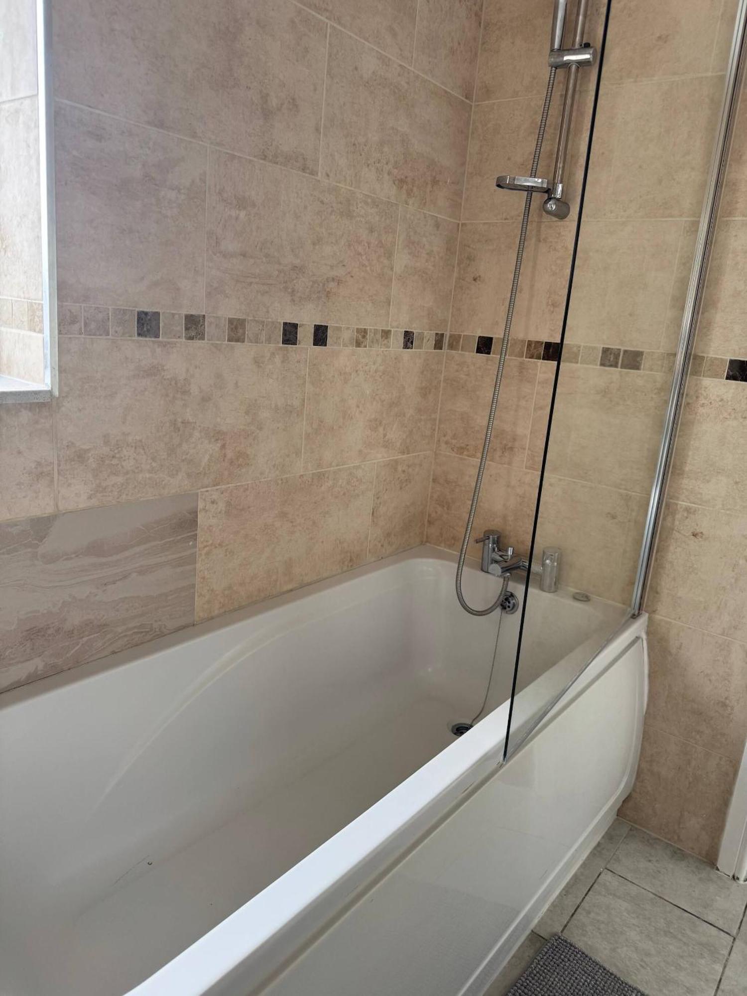 Beautiful 2 Bed Cricklewood Apartment London