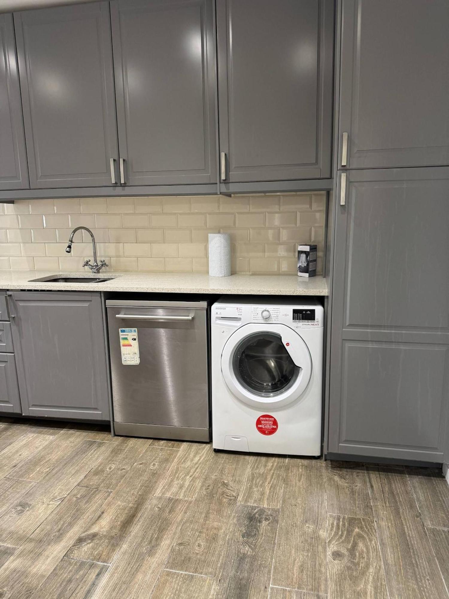 Apartment Beautiful 2 Bed Cricklewood *