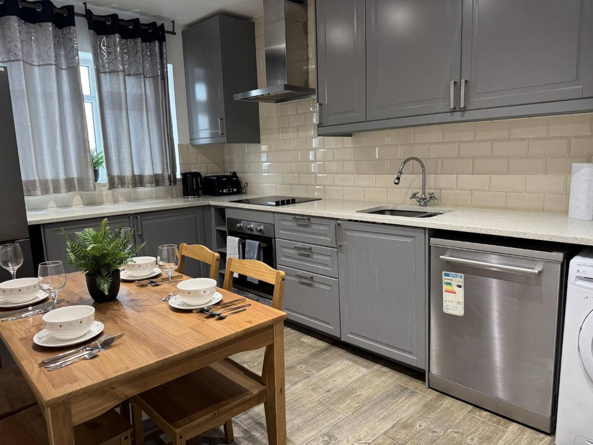 Apartment Beautiful 2 Bed Cricklewood London